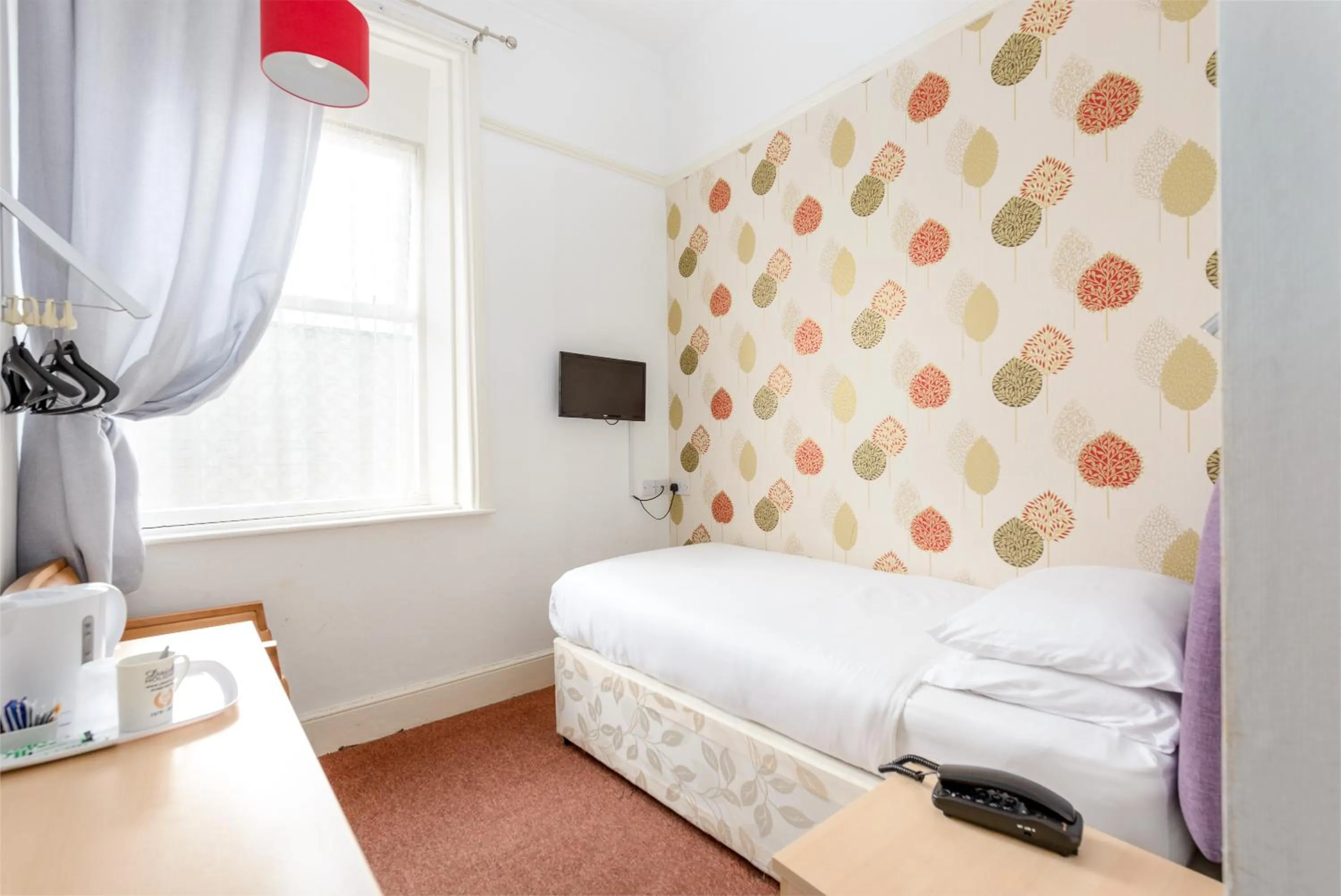 Bed in Somerset Hotel