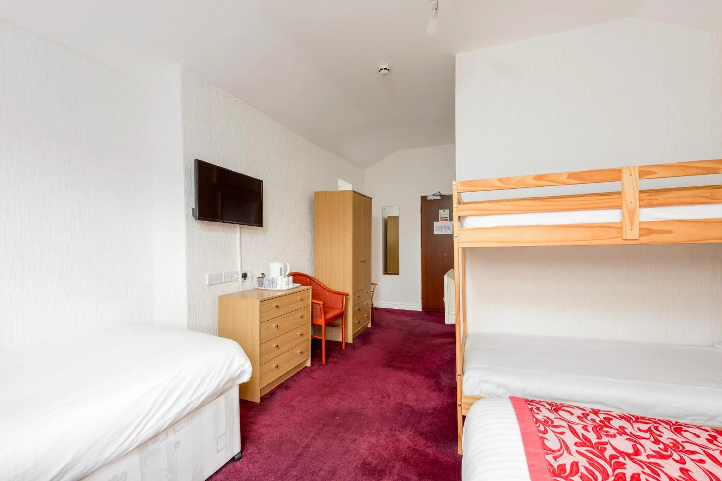 Bed in Somerset Hotel