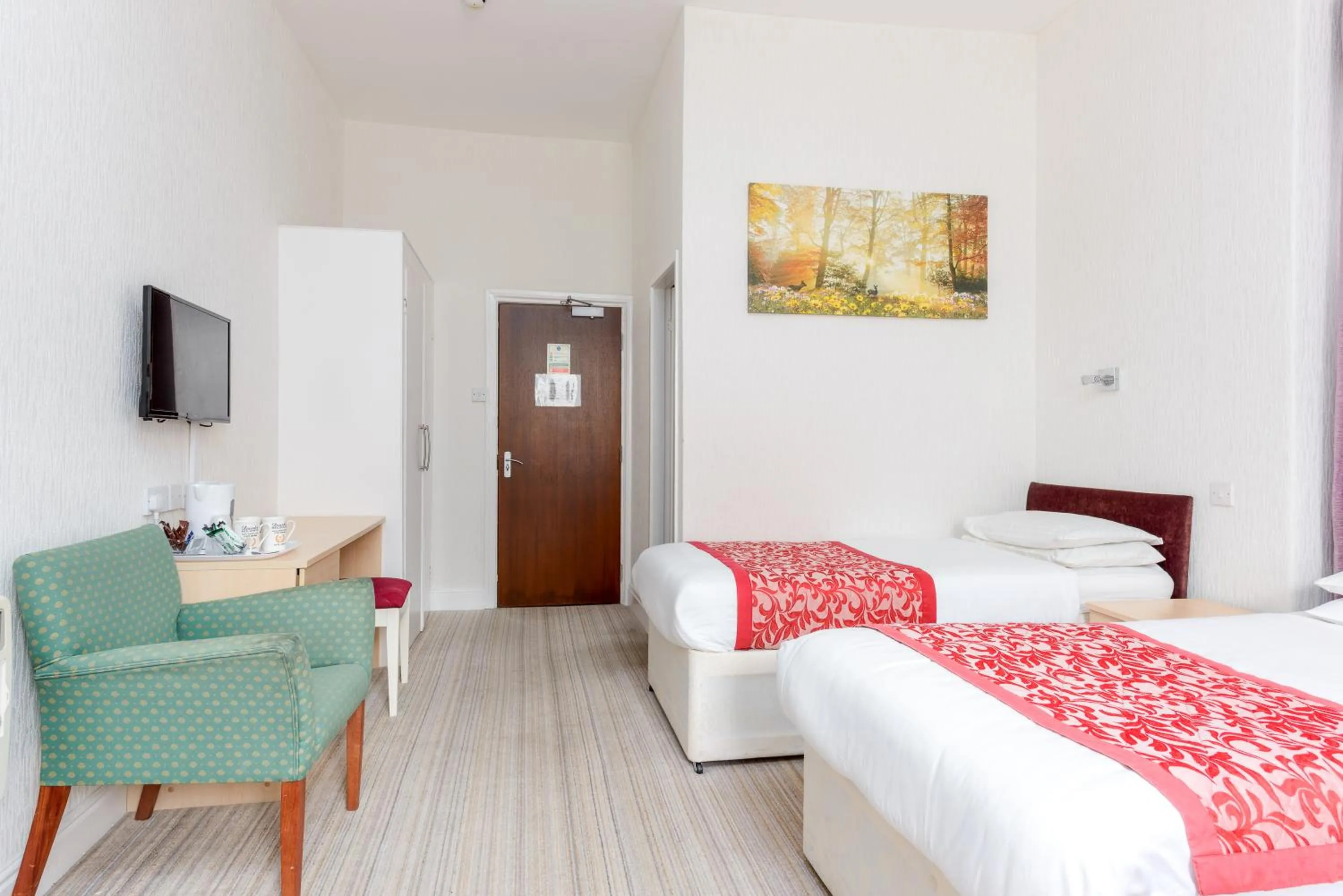 Bed in Somerset Hotel