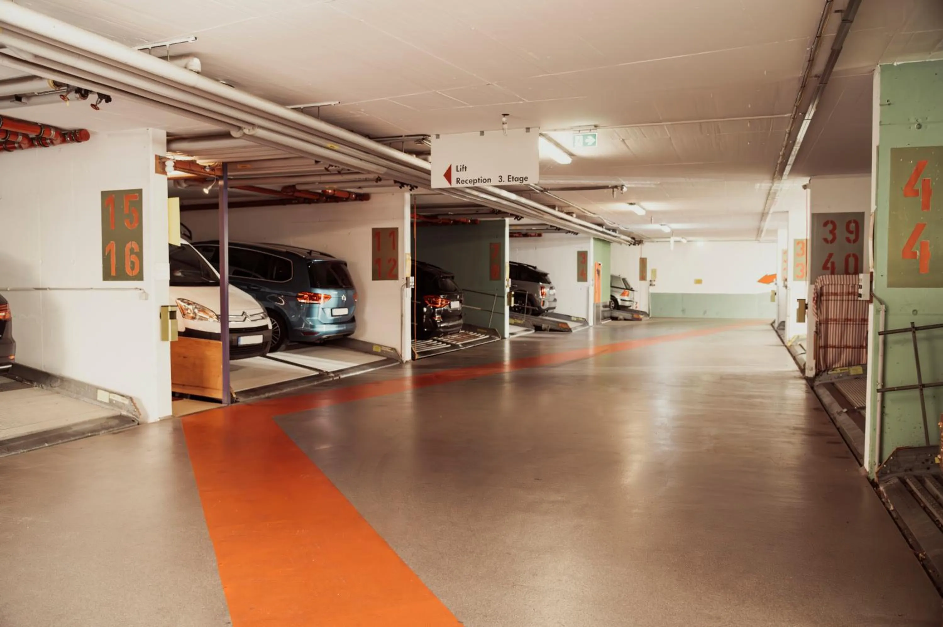 Parking in Abalon Hotel ideal