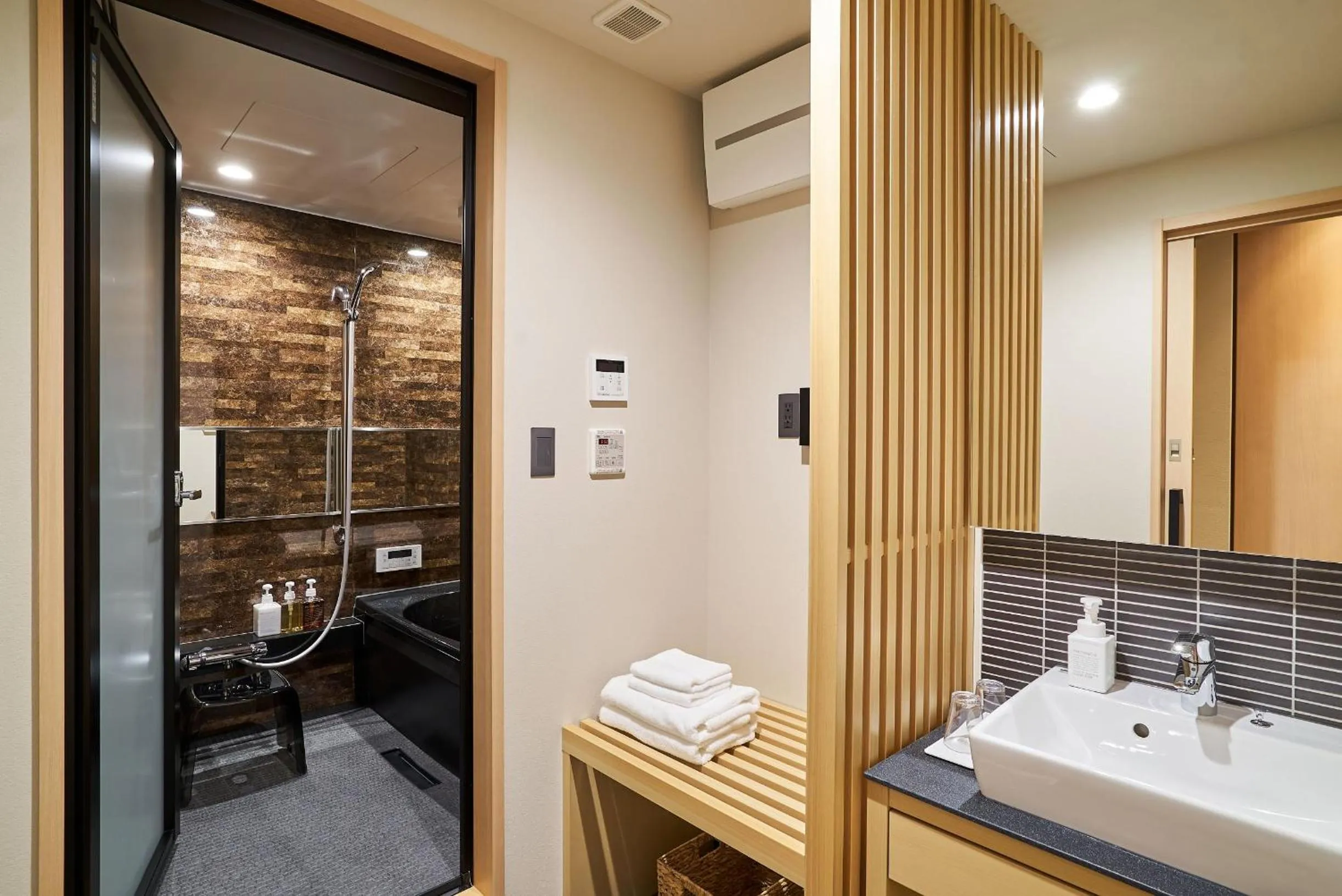 Bathroom in 凜庵 LIAN_KANAZAWA