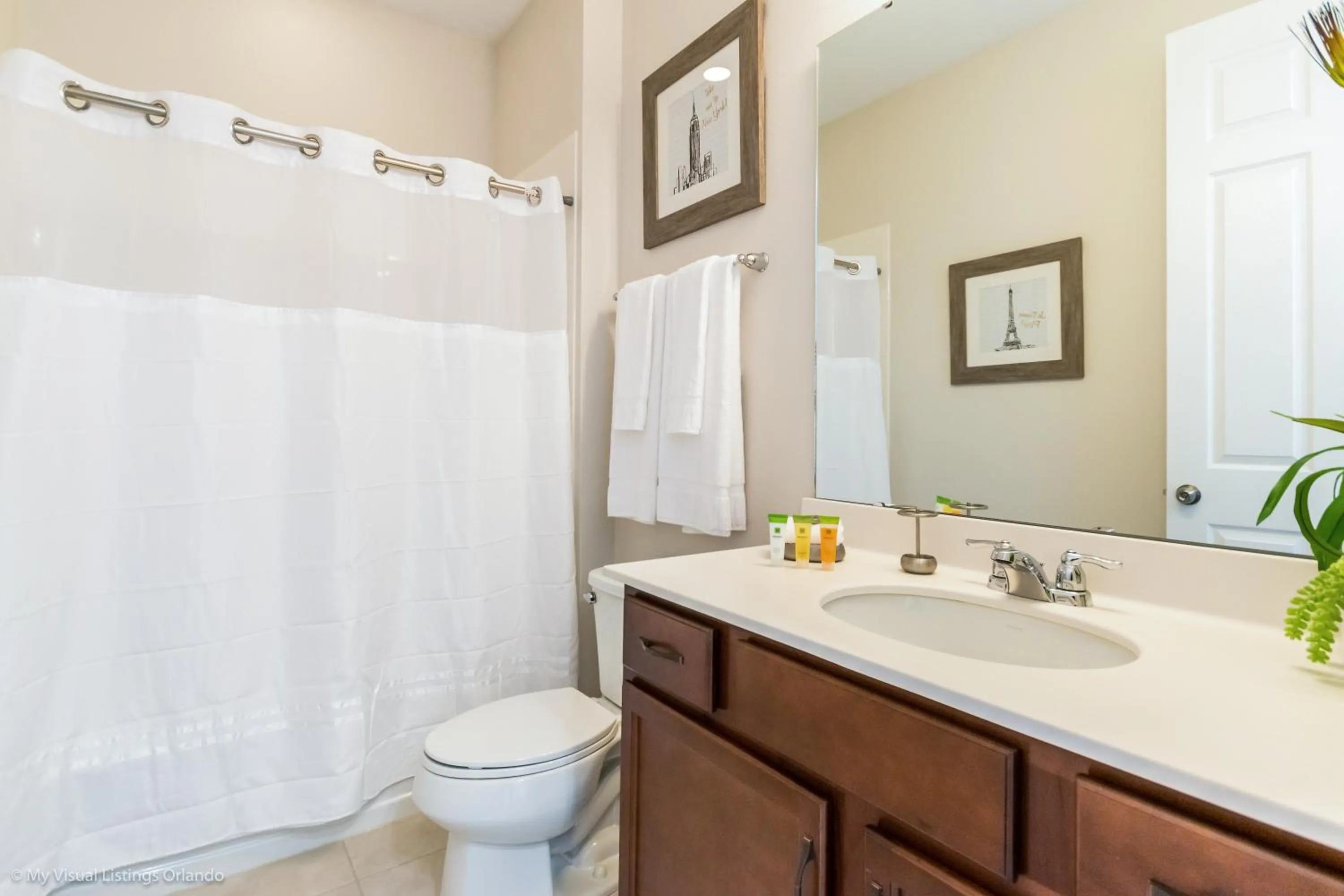 Beautiful Townhome wPool &FREE Resort Access