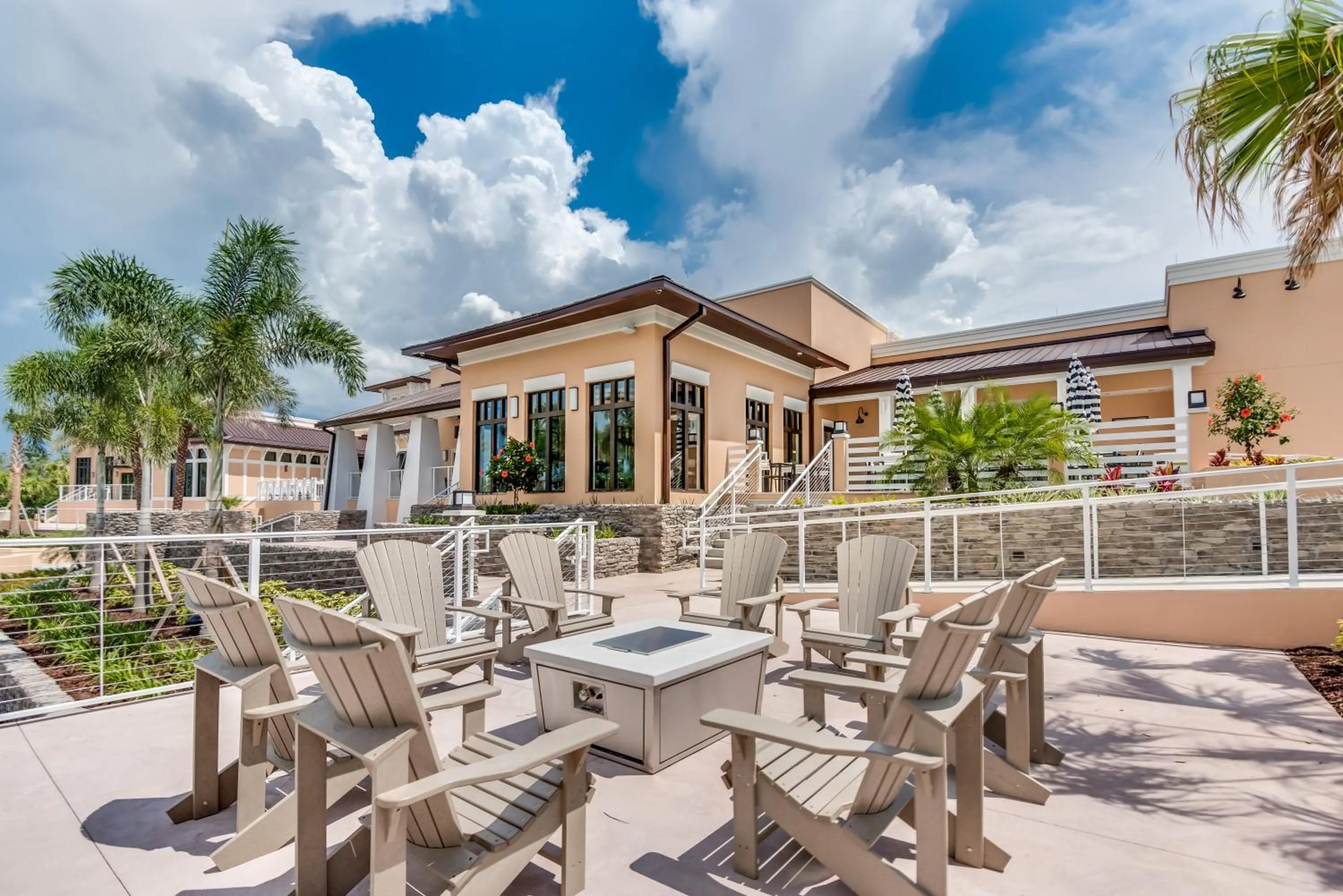 Beautiful Townhome wPool &FREE Resort Access