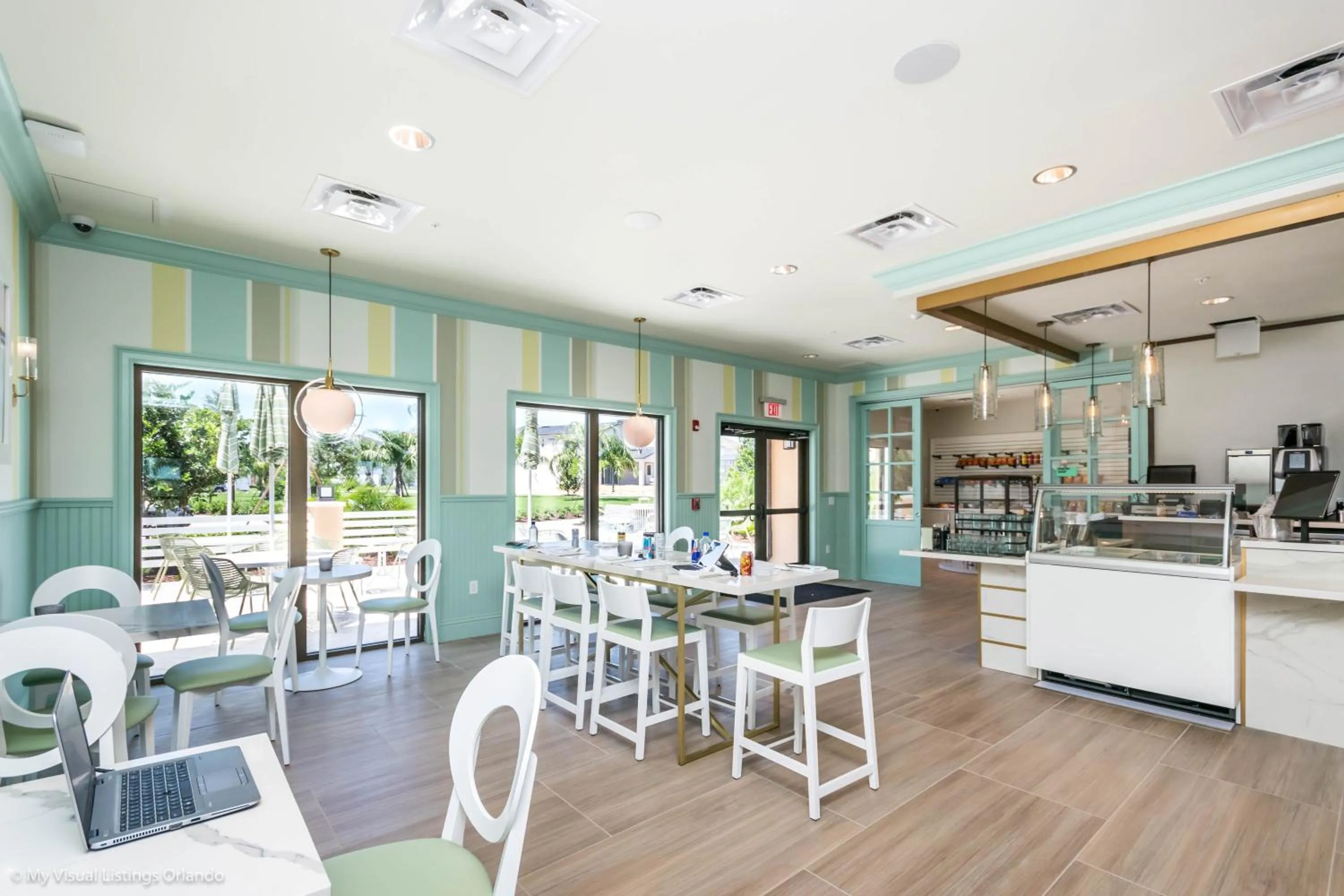 Beautiful Townhome wPool &FREE Resort Access