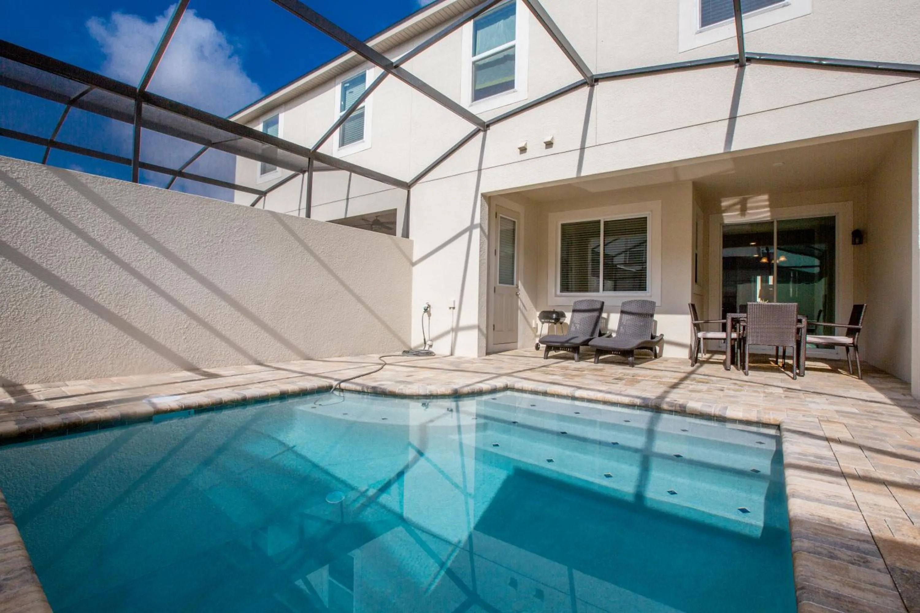 Beautiful Furnished Townhome w Private Pool