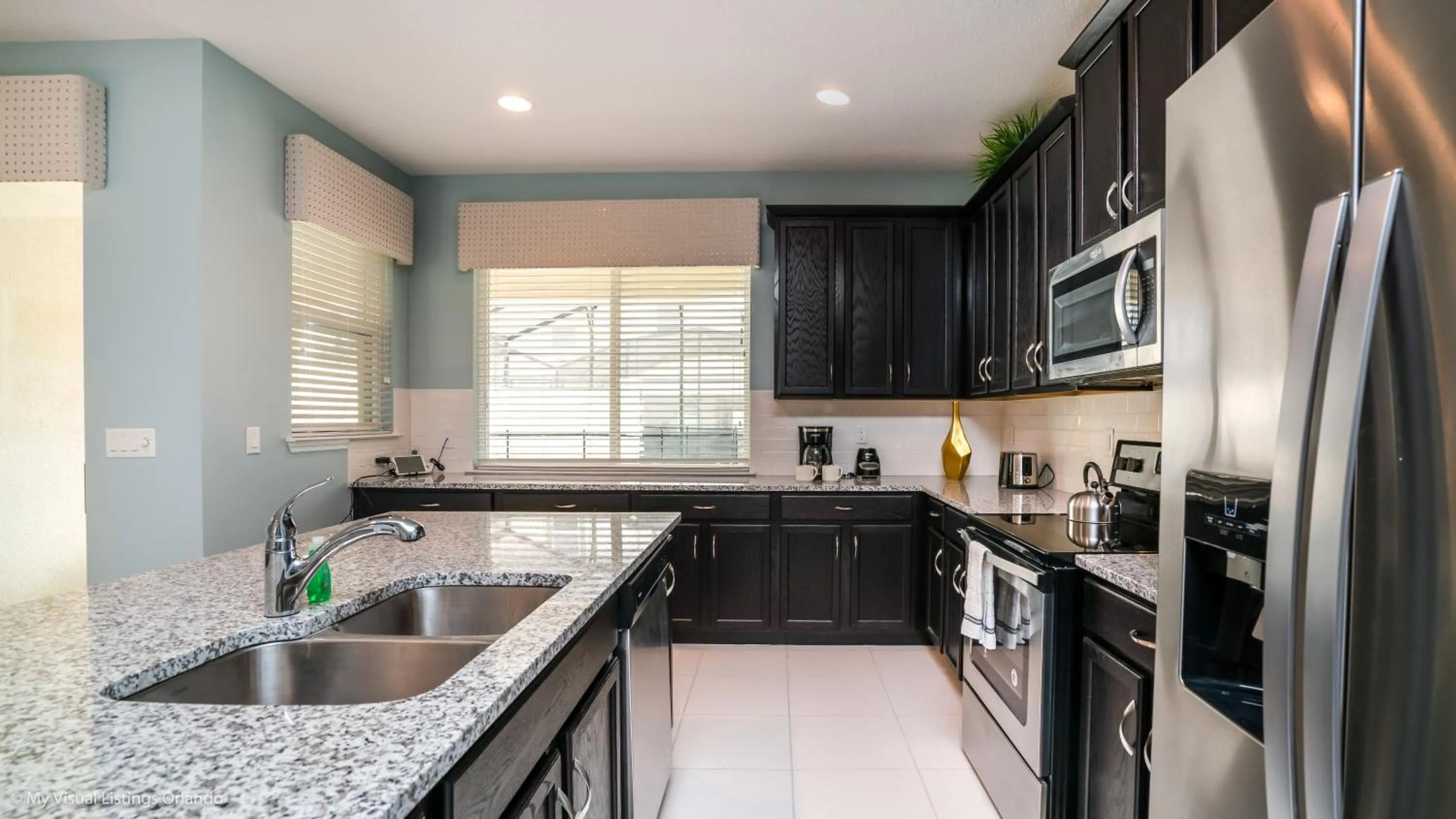 Beautiful Furnished Townhome w Private Pool