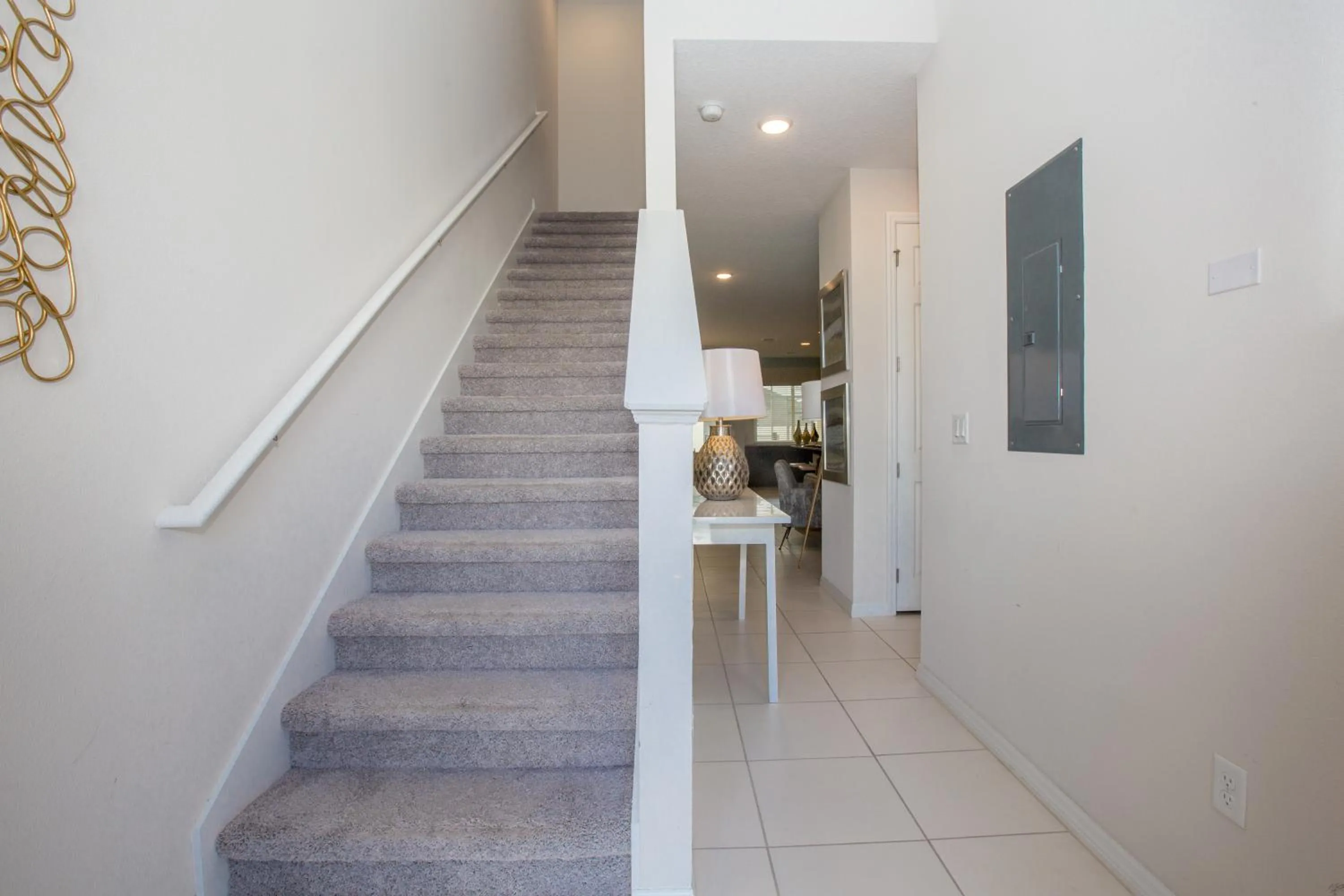 Beautiful Furnished Townhome w Private Pool