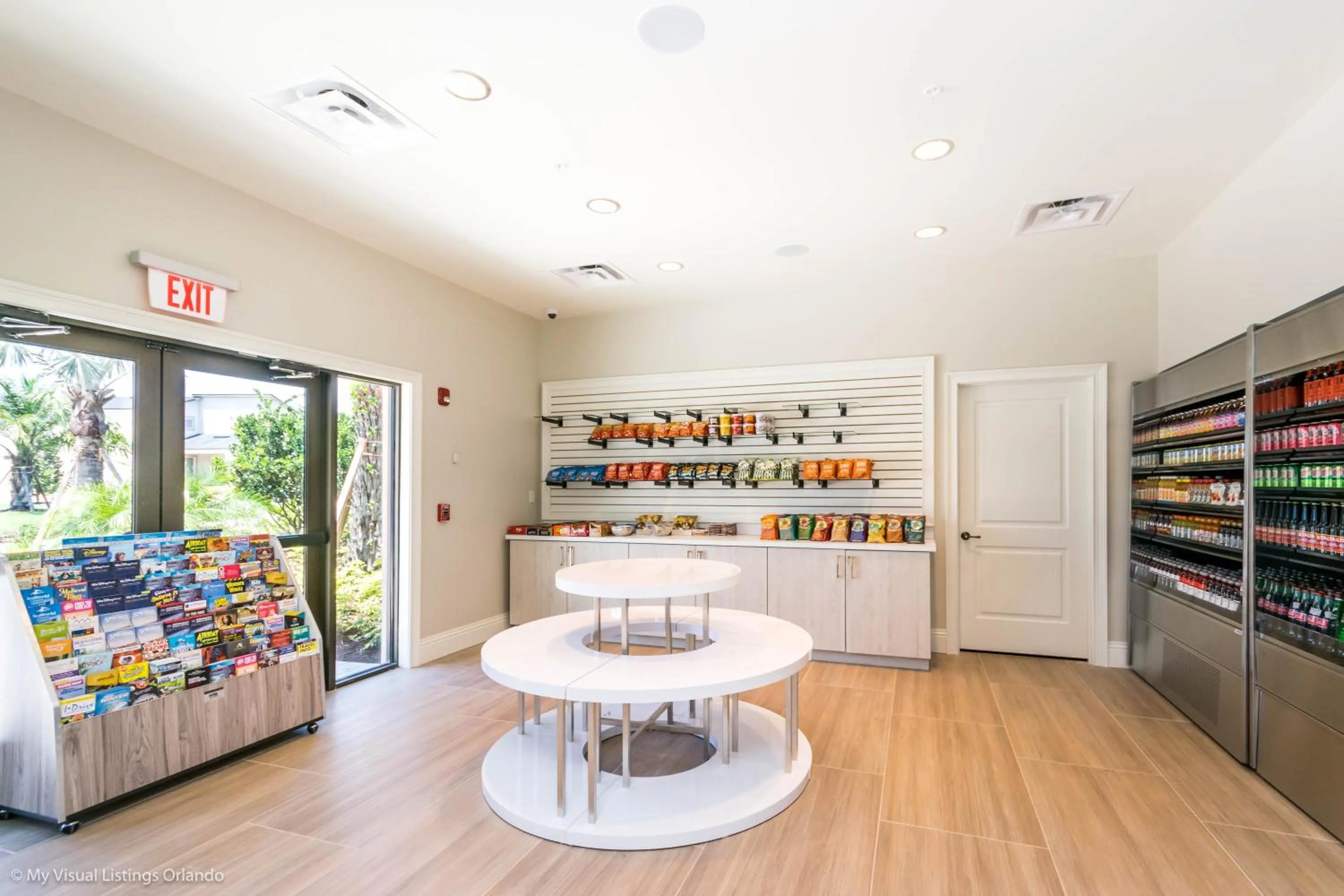 Beautiful Furnished Townhome w Private Pool