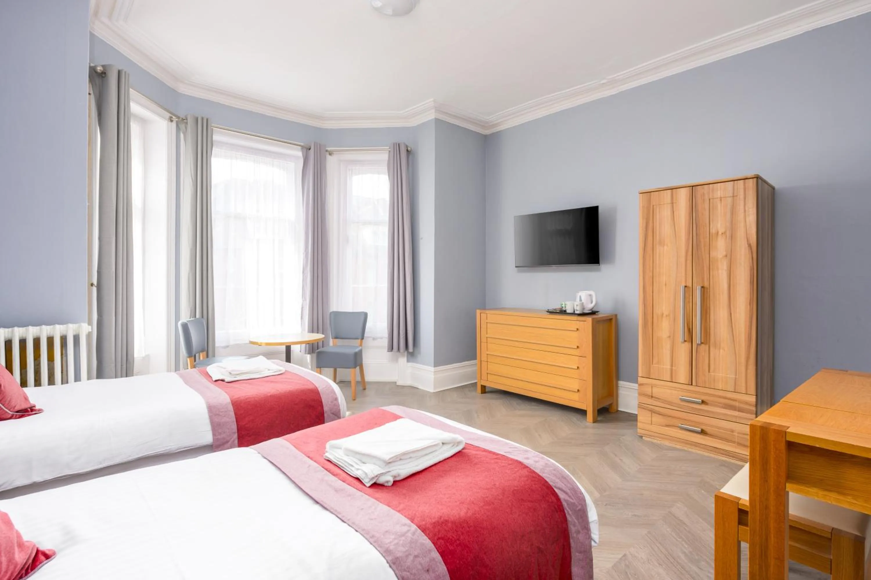 Bedroom, Bed in Bournemouth Sands Hotel