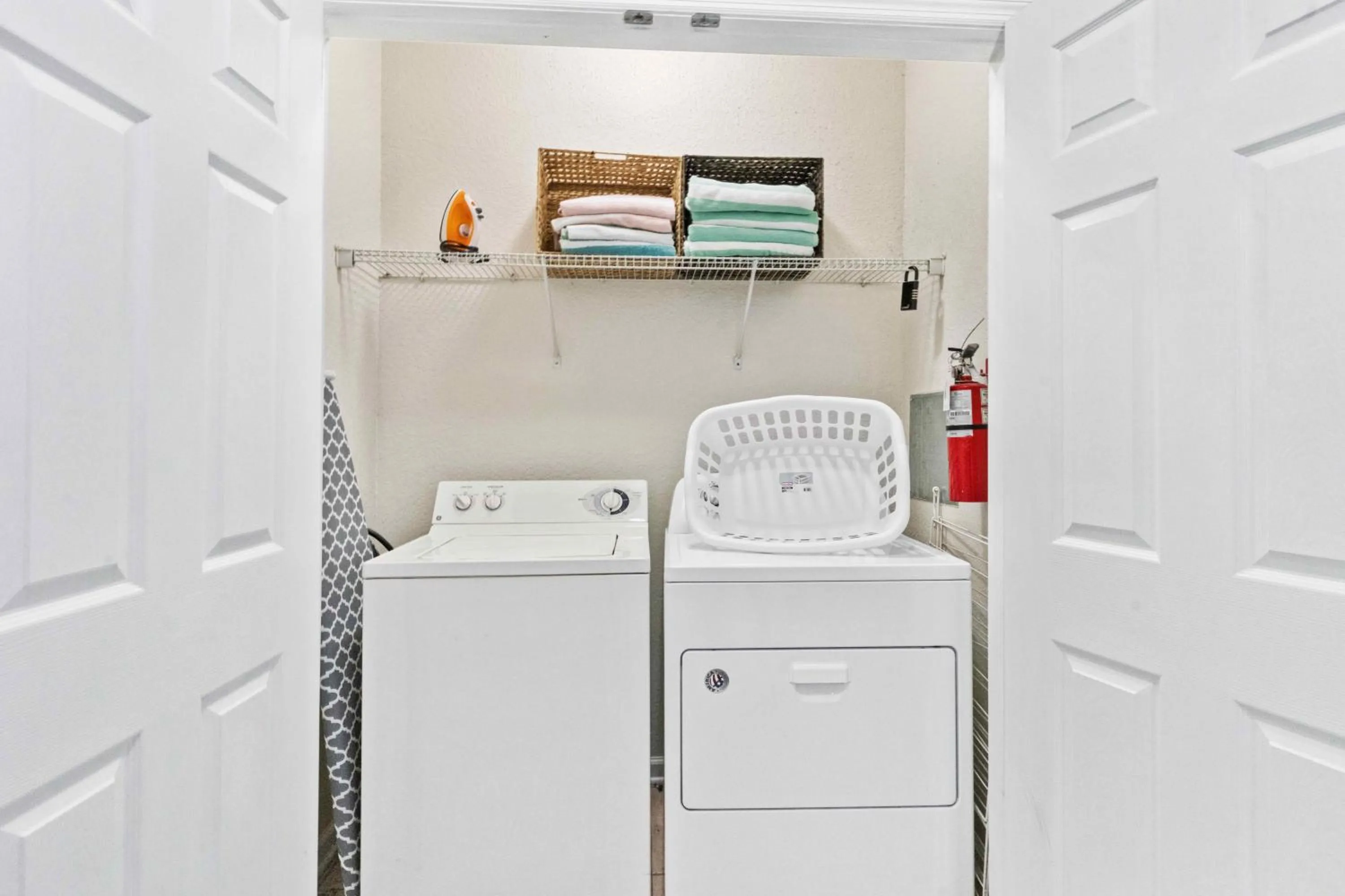 First floor Vista Cay Condo wFREE Resort Access