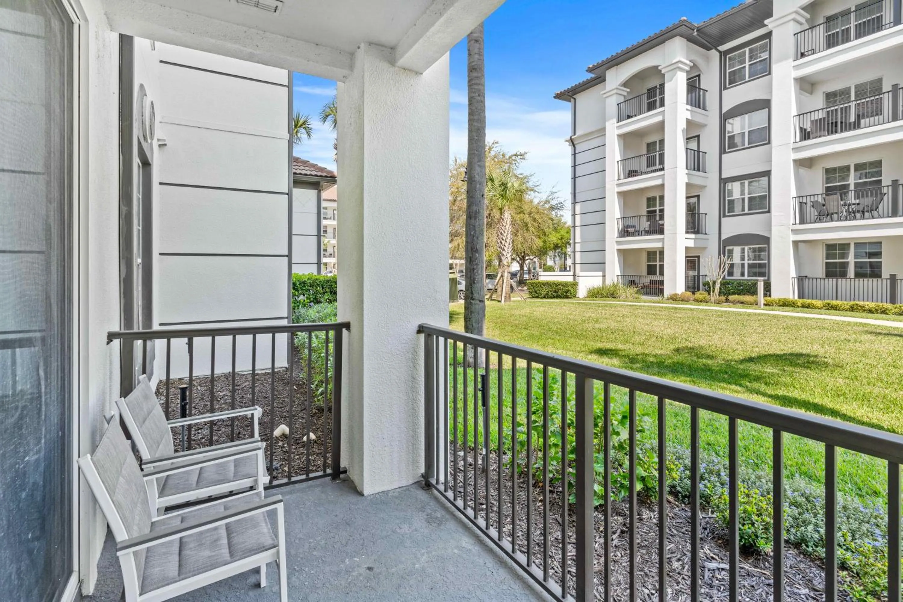 First floor Vista Cay Condo wFREE Resort Access