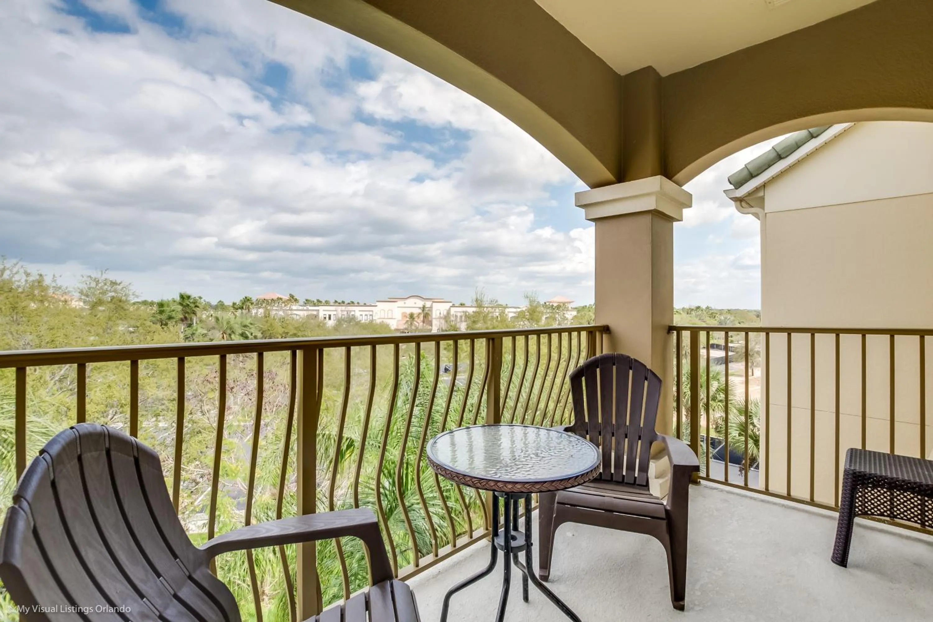 Cozy Condo wPrivate Balcony & FREE Resort Access