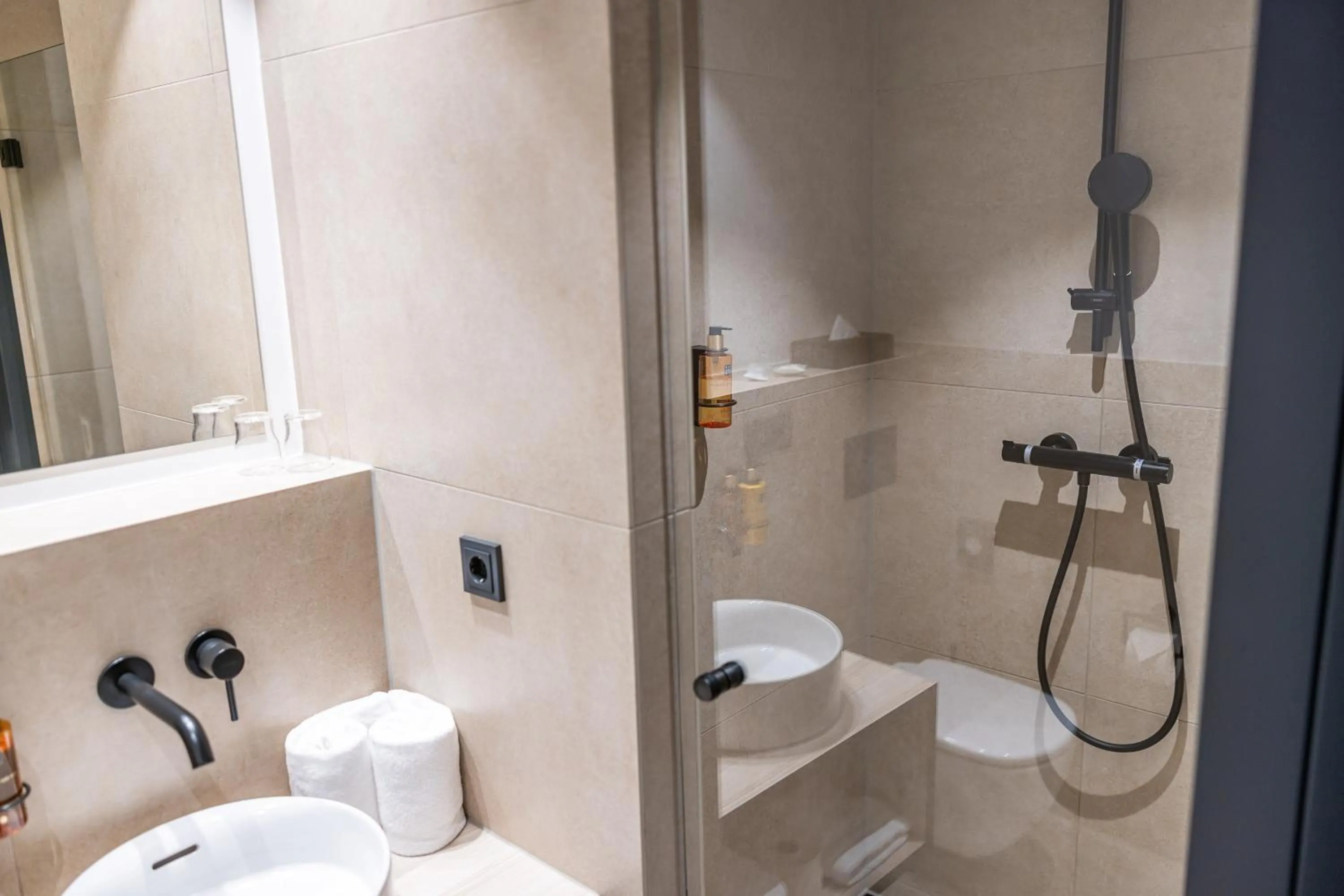 Shower in Platzhirsch Living