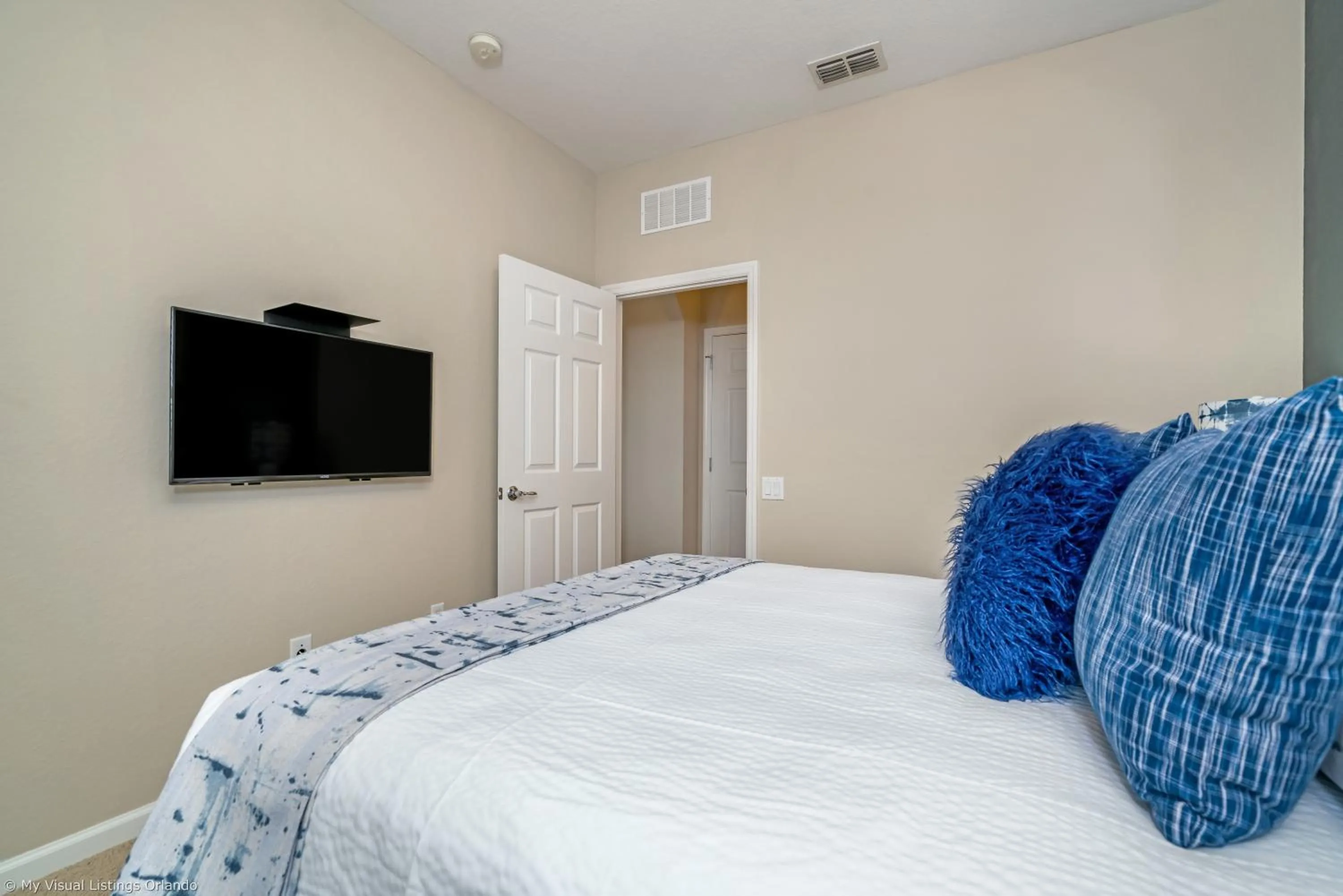 Bed in Breakview Fun & Sun