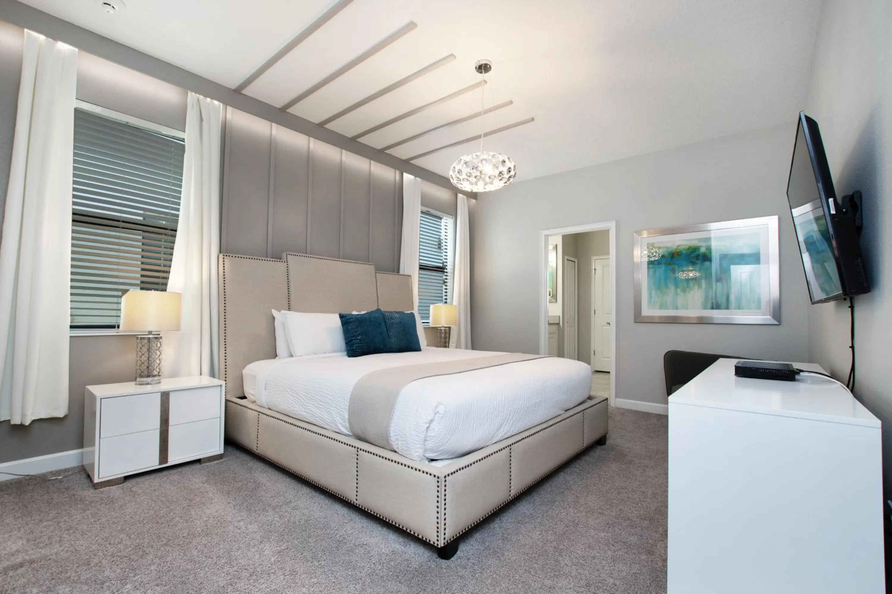 Bed in Private PoolSpa GameRoom near WDW Sleeps 25