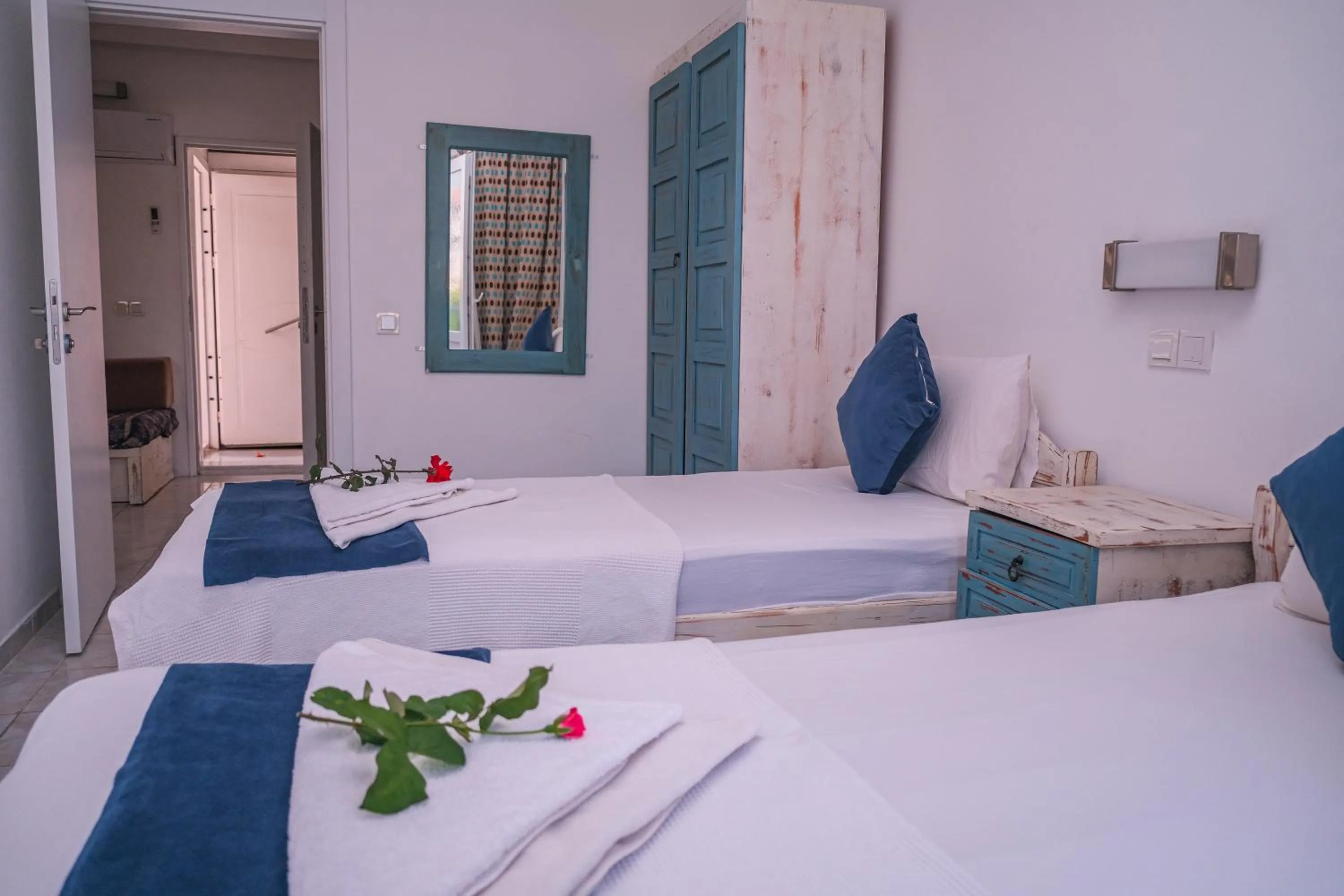 Bedroom in ÖZCEM APART HOTEL FETHİYE