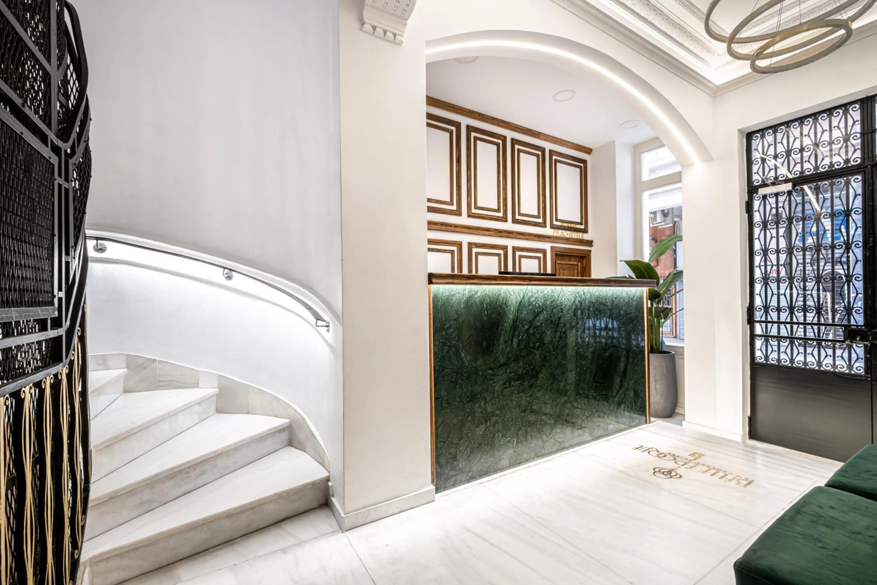 Lobby or reception in Belle Epoque Suites