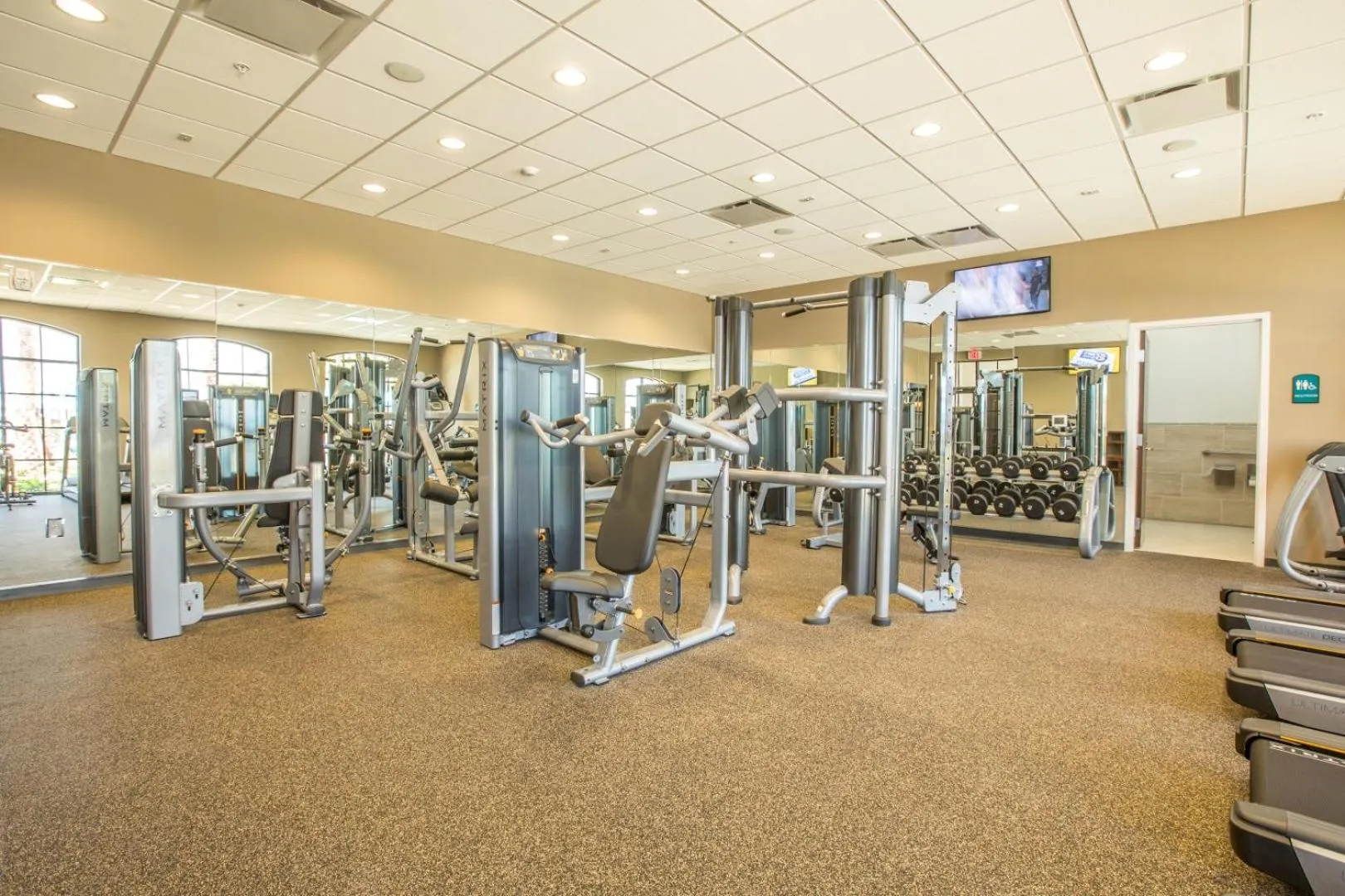 Beautiful Townhome wPrivate Pool 7 mi to Disney