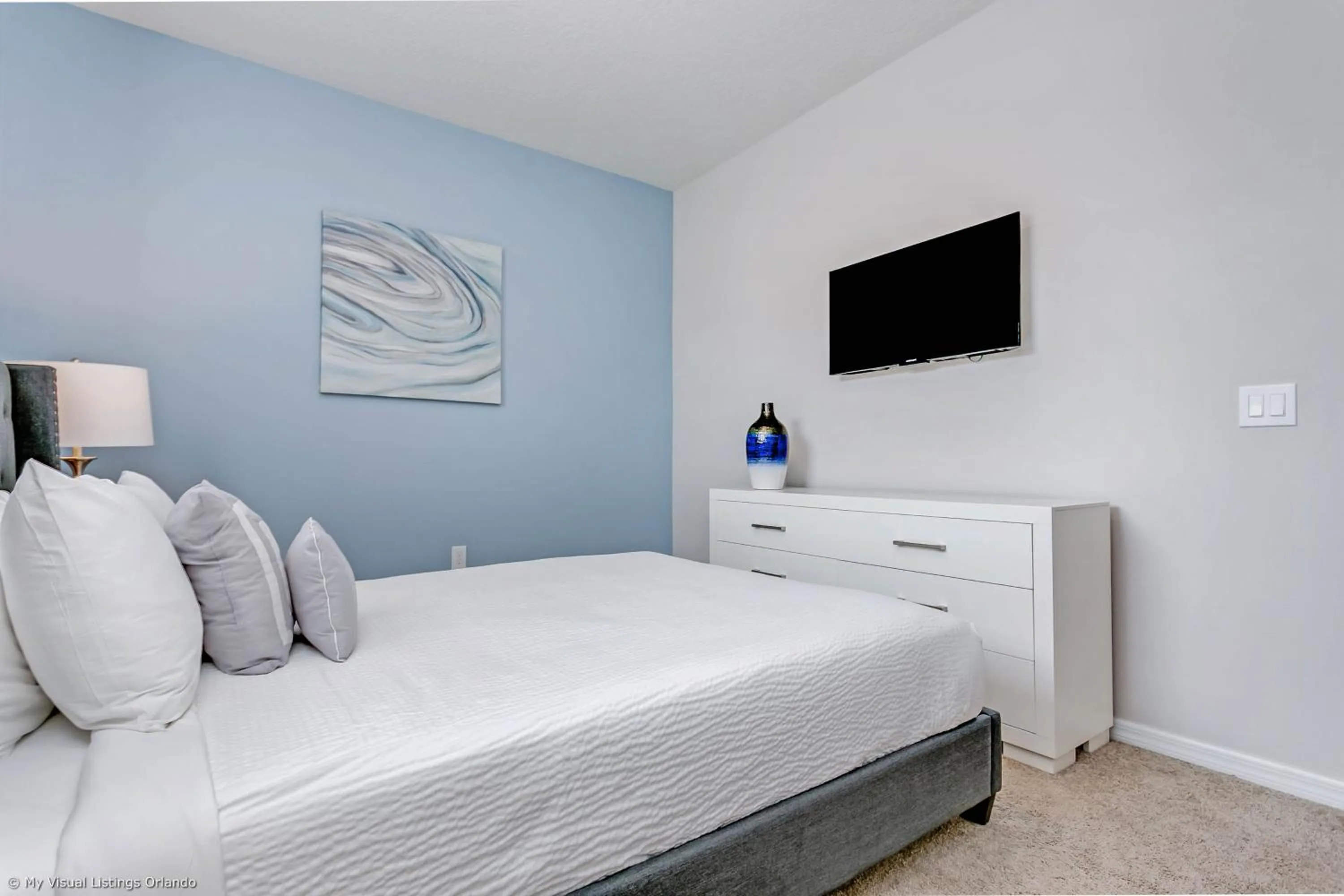 Bed in Beautiful Townhome wPrivate Pool 7 mi to Disney