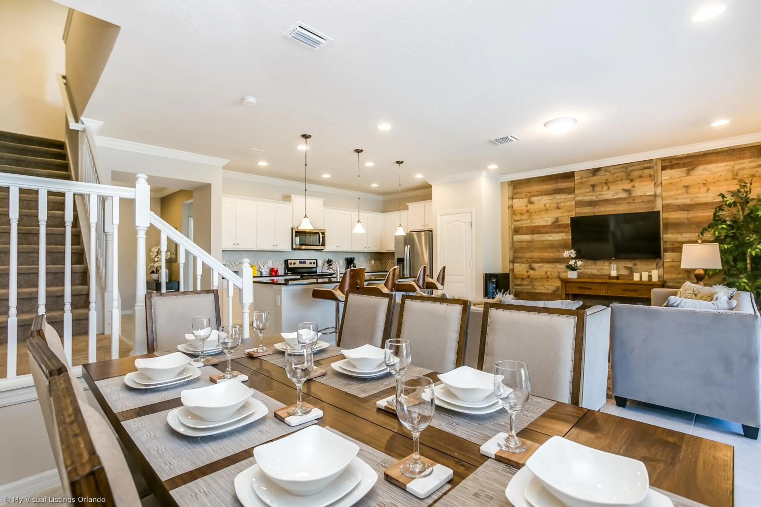 Beautiful Townhome wPrivate Pool 7 mi to Disney