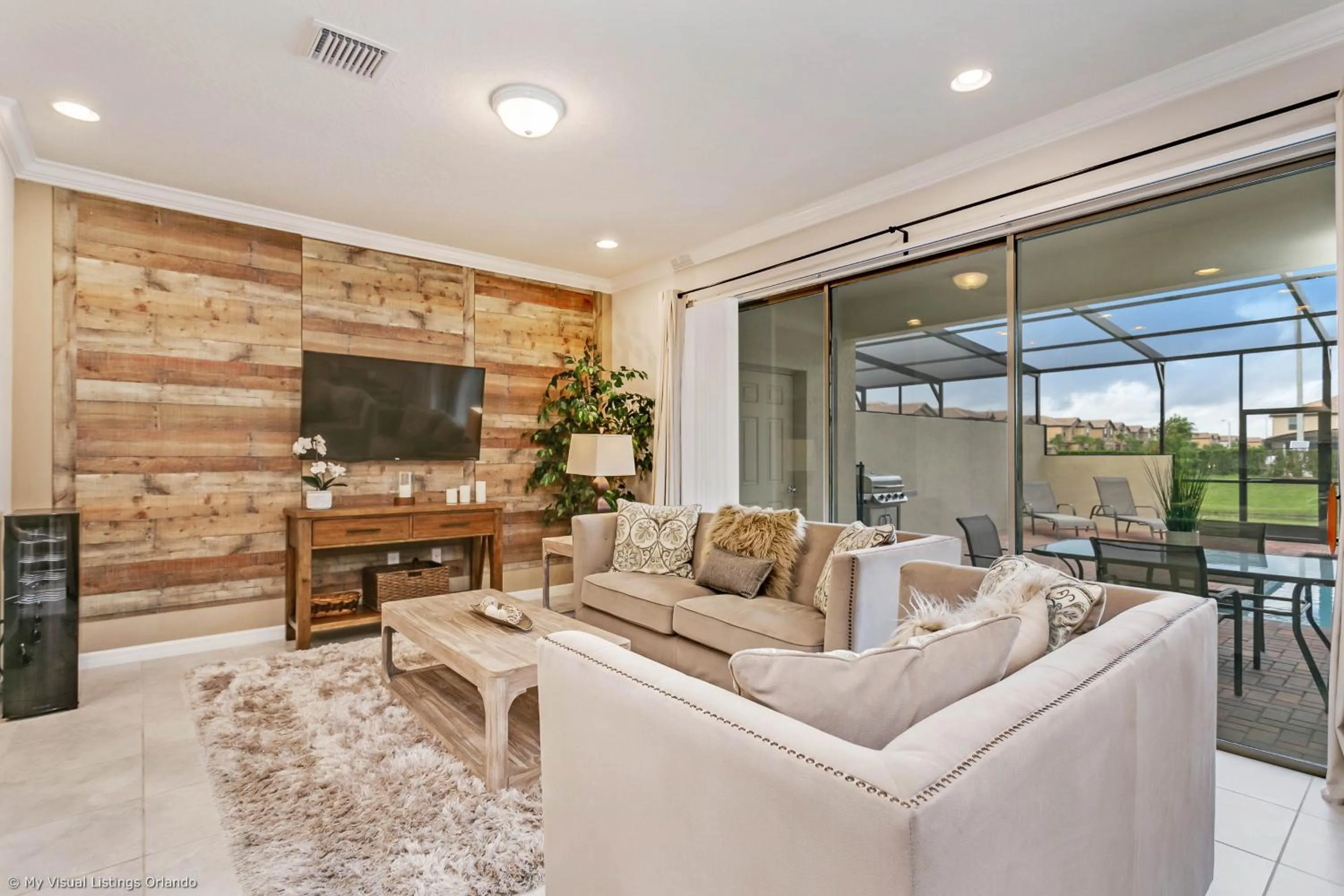 Beautiful Townhome wPrivate Pool 7 mi to Disney