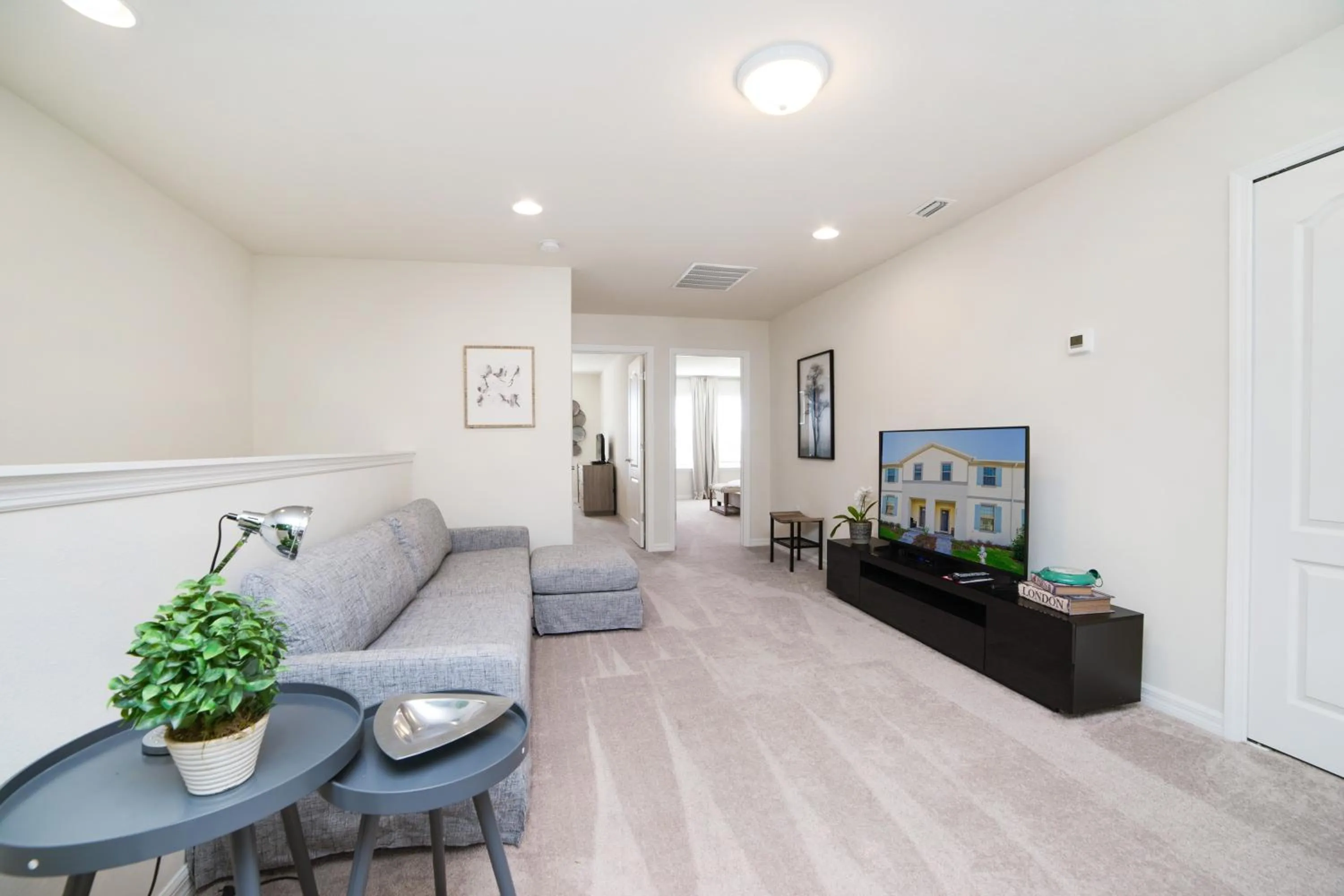 Townhome Splash Pool BBQ FREE Water Park