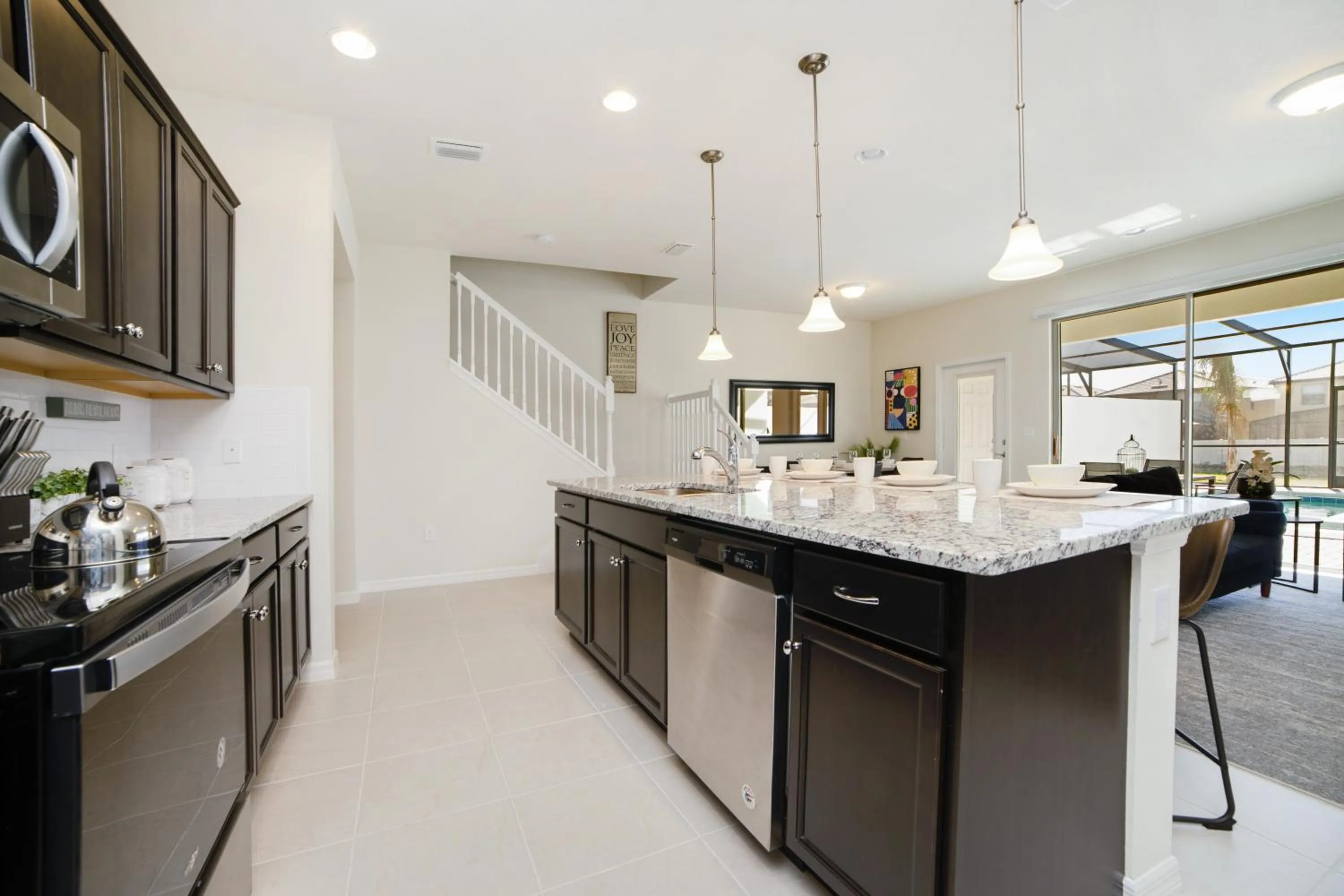 Townhome Splash Pool BBQ FREE Water Park