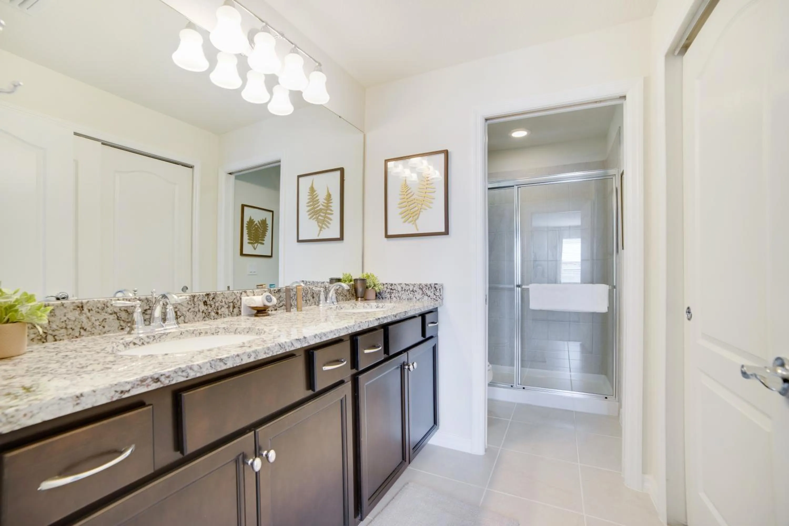 Townhome Splash Pool BBQ FREE Water Park