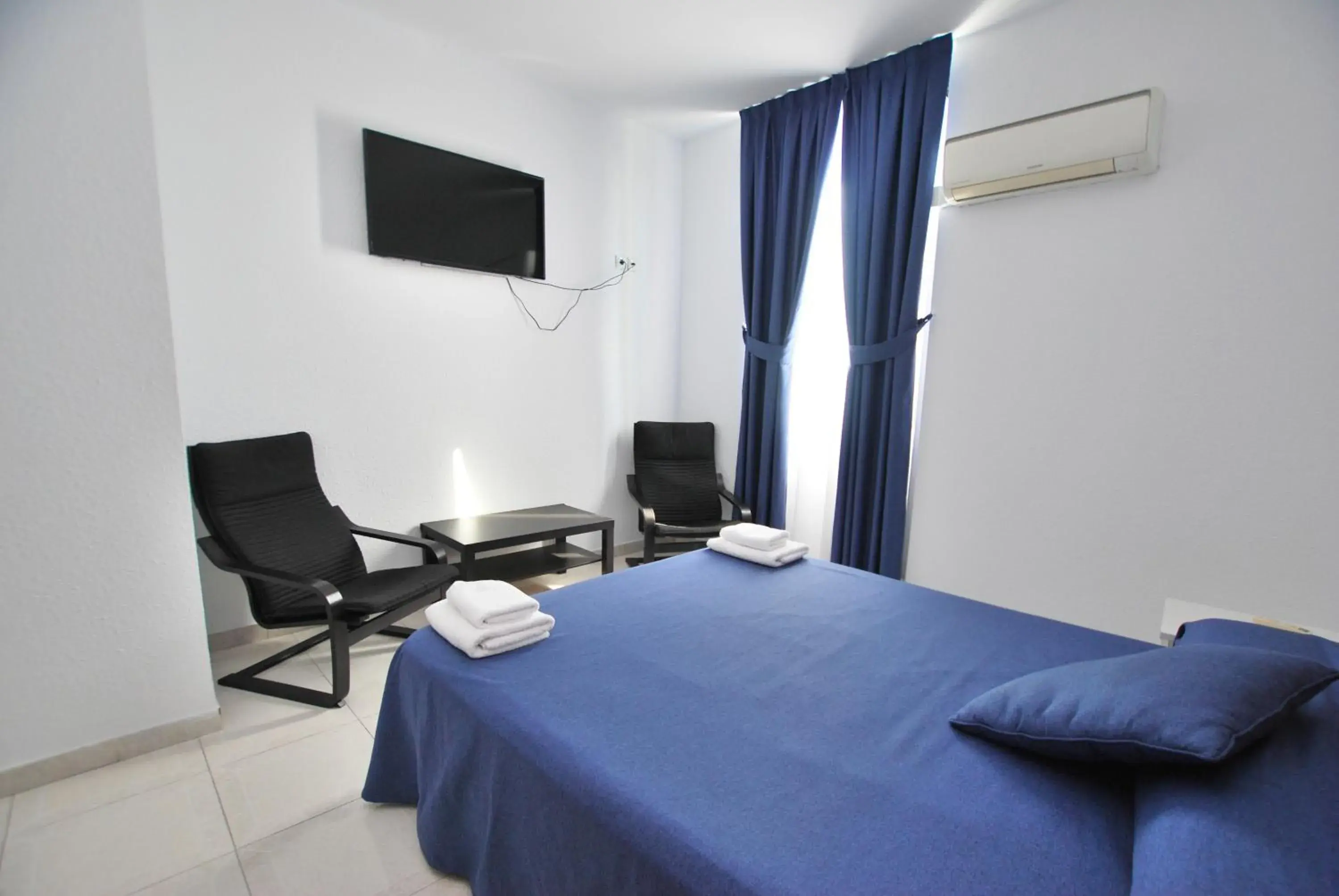 Double Room in Hotel Tres Leones Double Room in Hotel Tres Leones