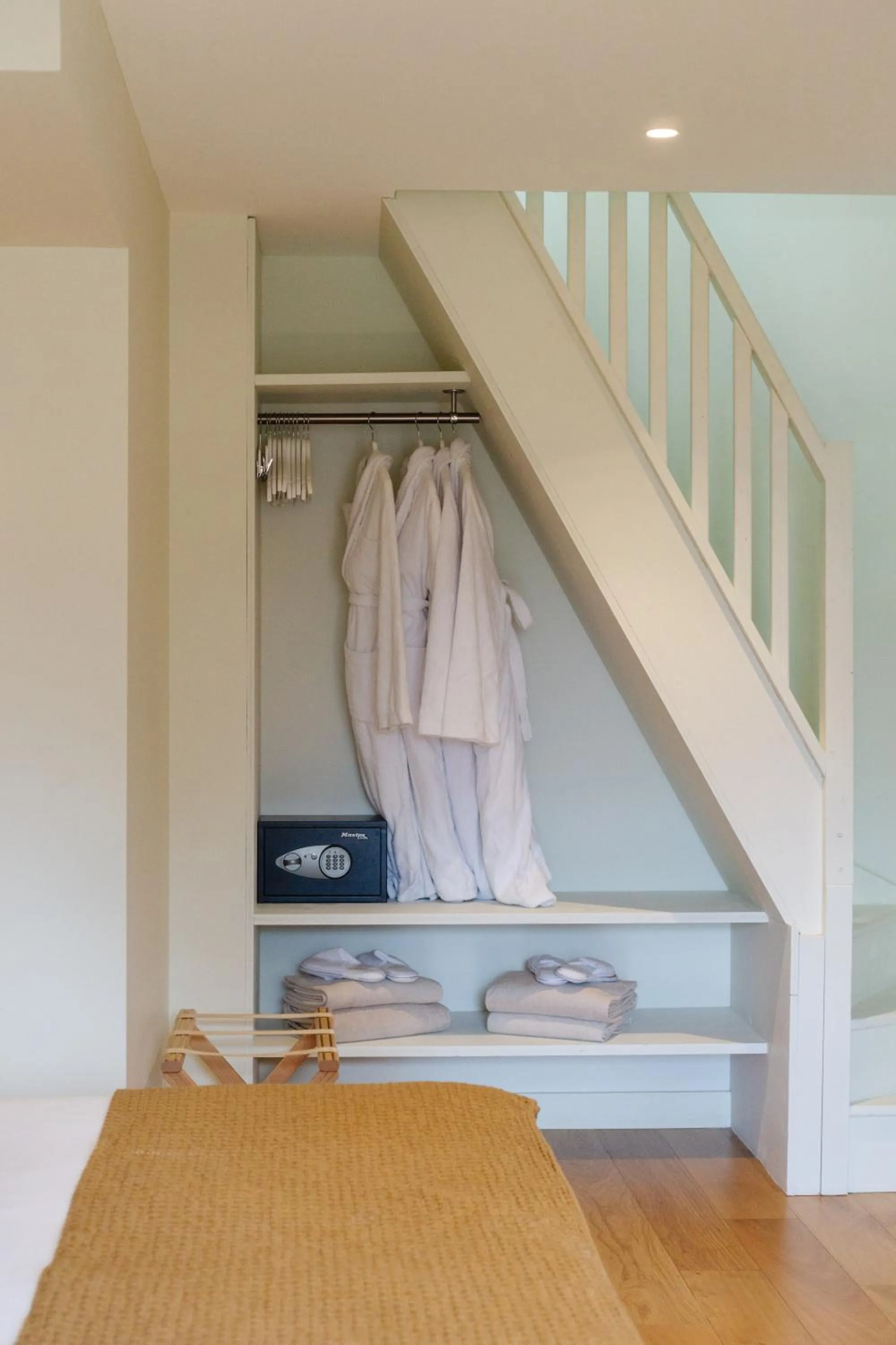 Bedroom, Bed in Hôtel Le Mouton Bleu