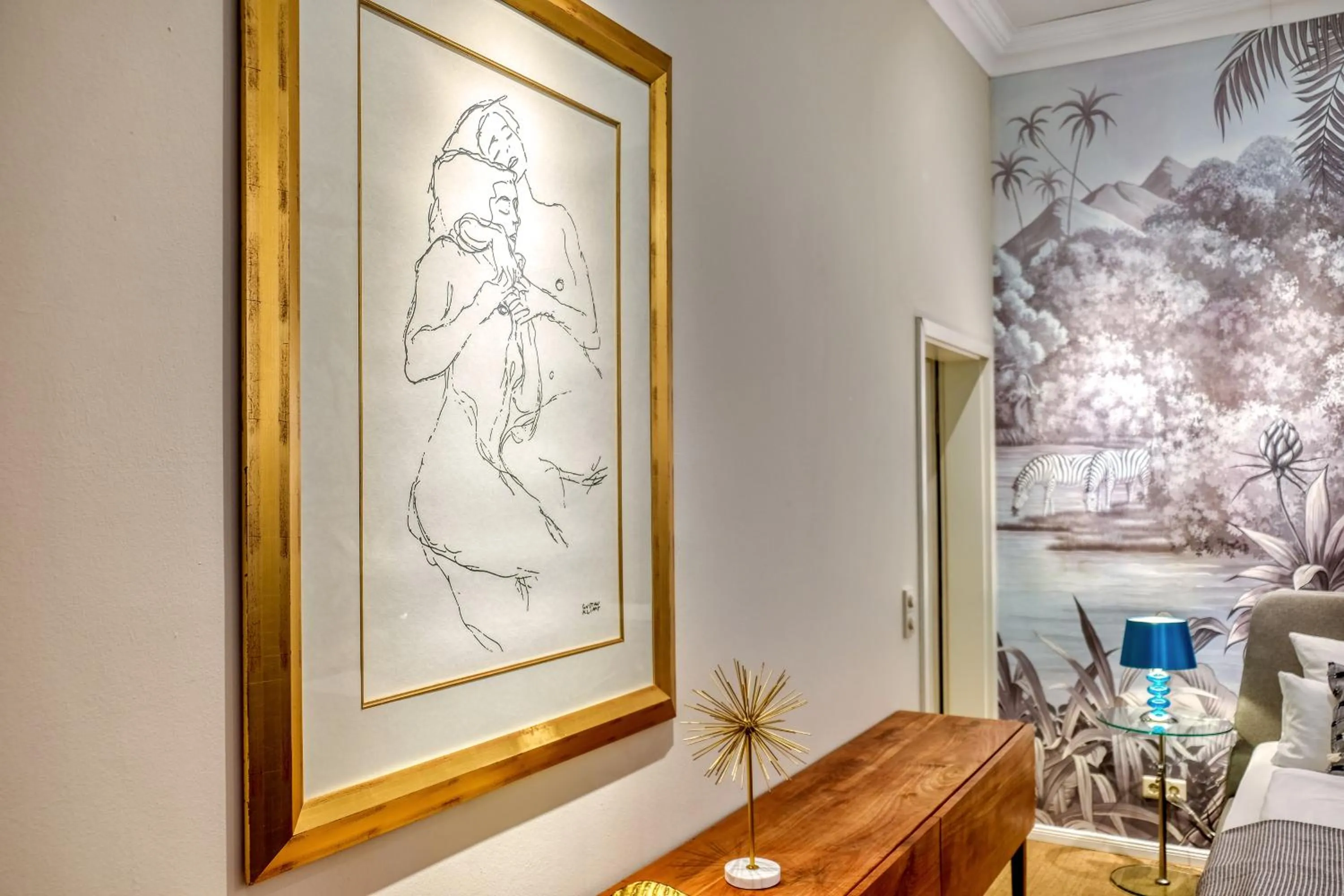 Decorative detail in ackselhaus & blue Home