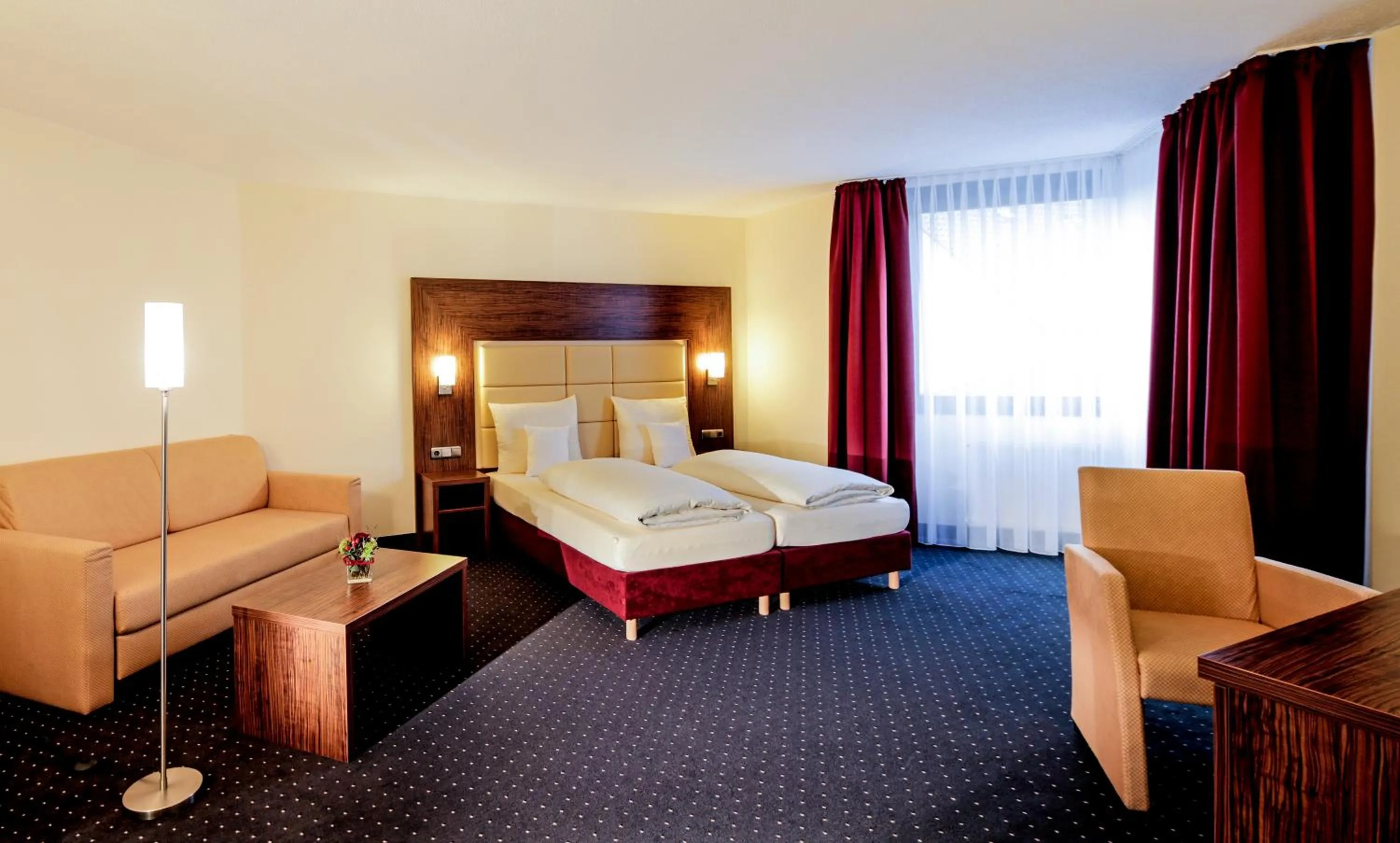 Photo of the whole room, Bed in Adler Hotel & Restaurant Groß-Gerau