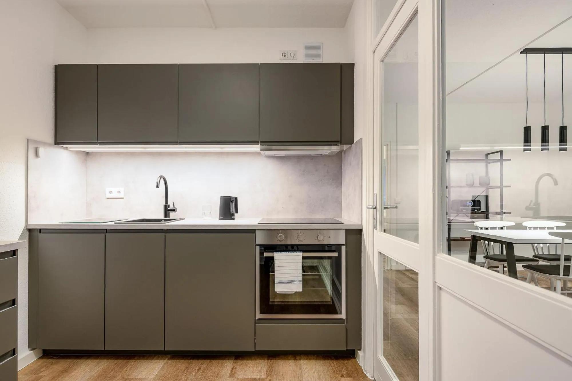 Kitchen or kitchenette in Apartments am Brandenburger Tor
