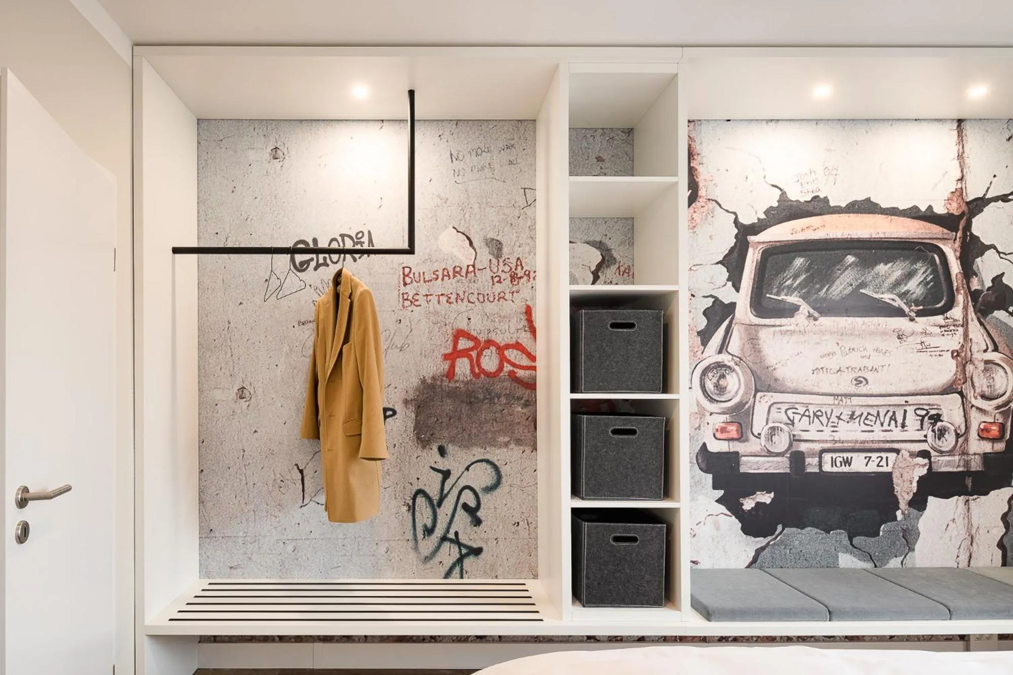 wardrobe in Apartments am Brandenburger Tor