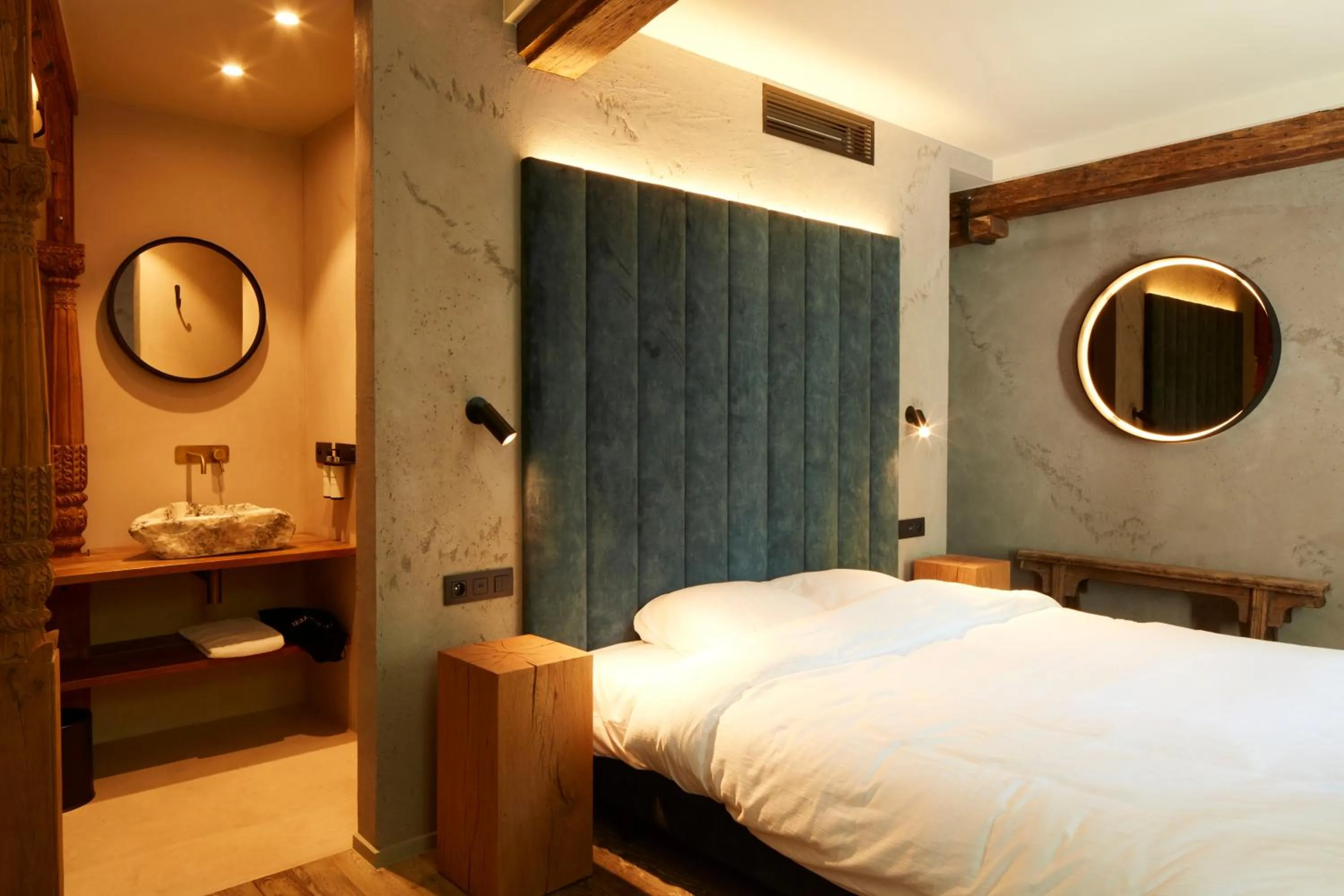Bed in Nonam Boutique Hotel Gent