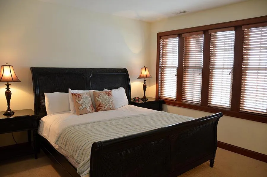 Bed in The Flanders Hotel