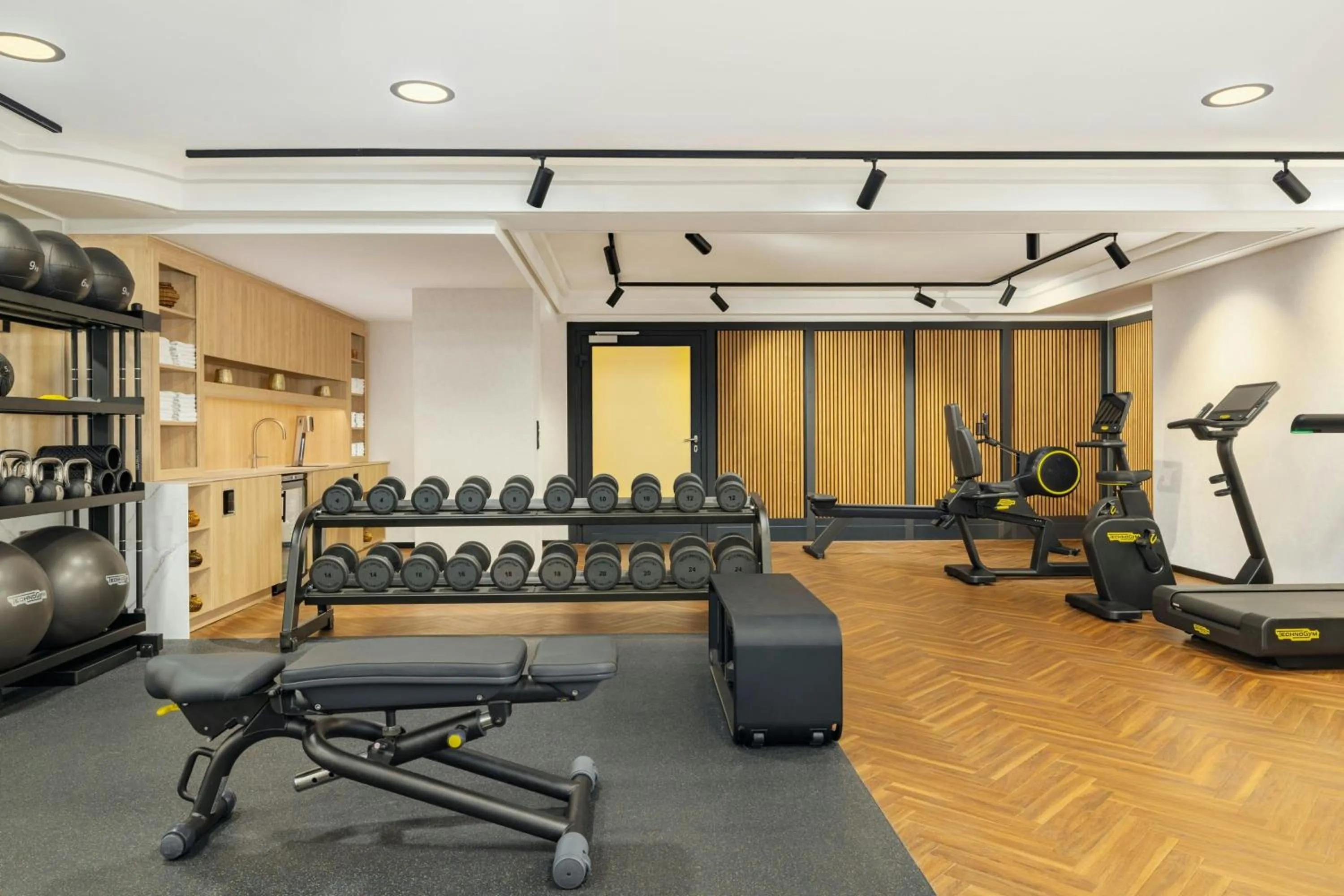 Fitness centre/facilities in JW Marriott Hotel Berlin