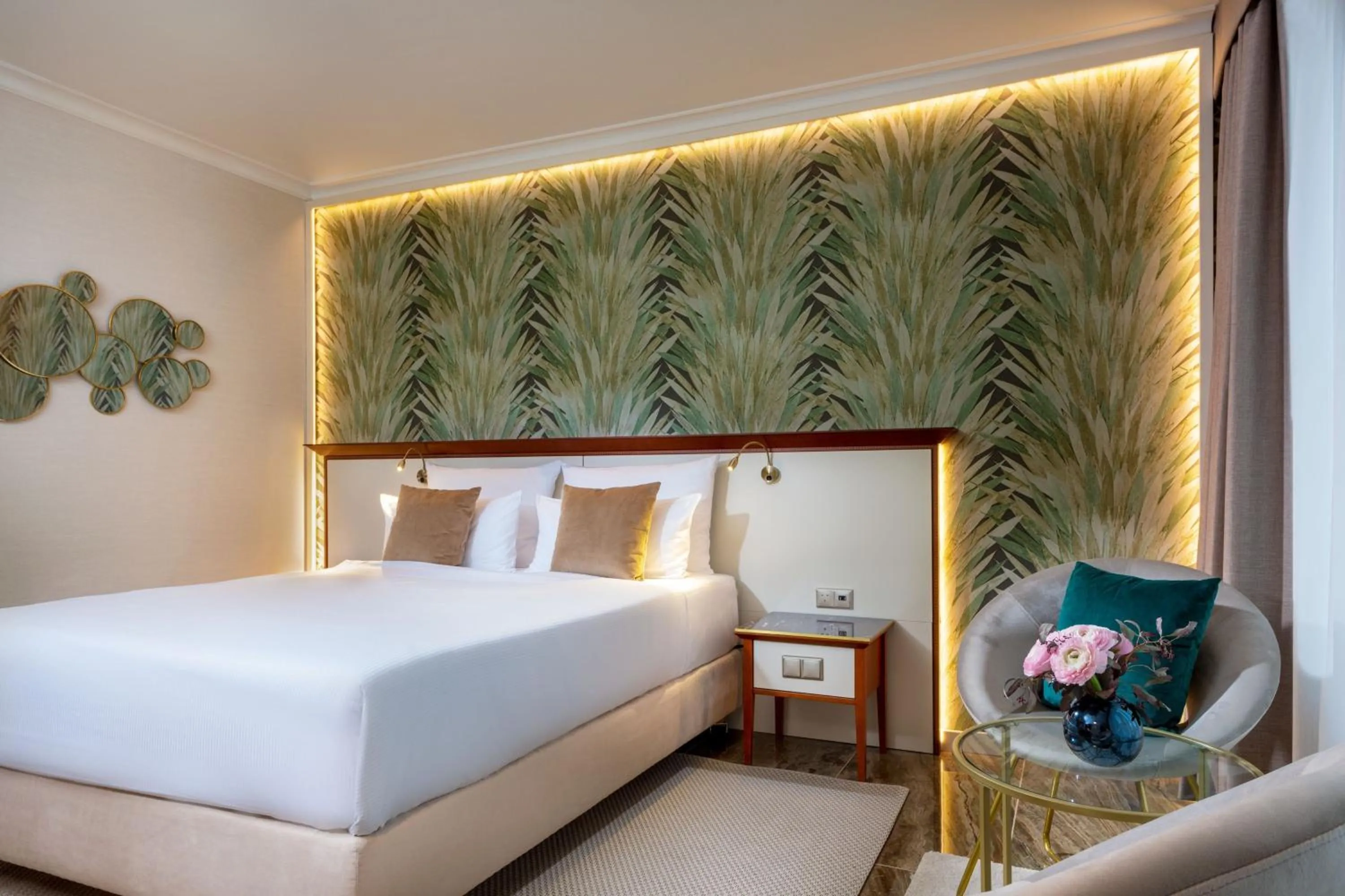 Photo of the whole room, Bed in JW Marriott Hotel Berlin