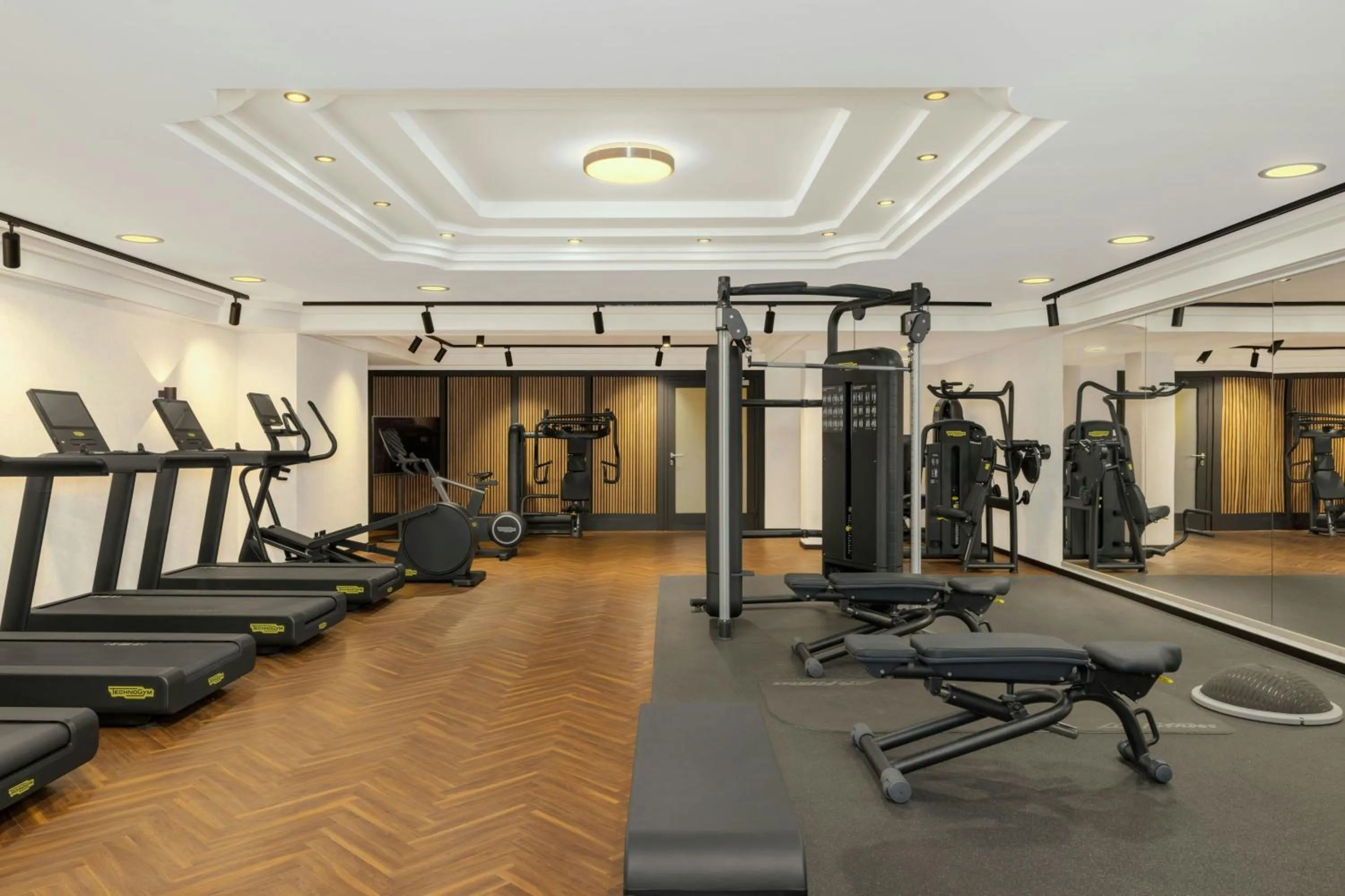 Fitness centre/facilities in JW Marriott Hotel Berlin