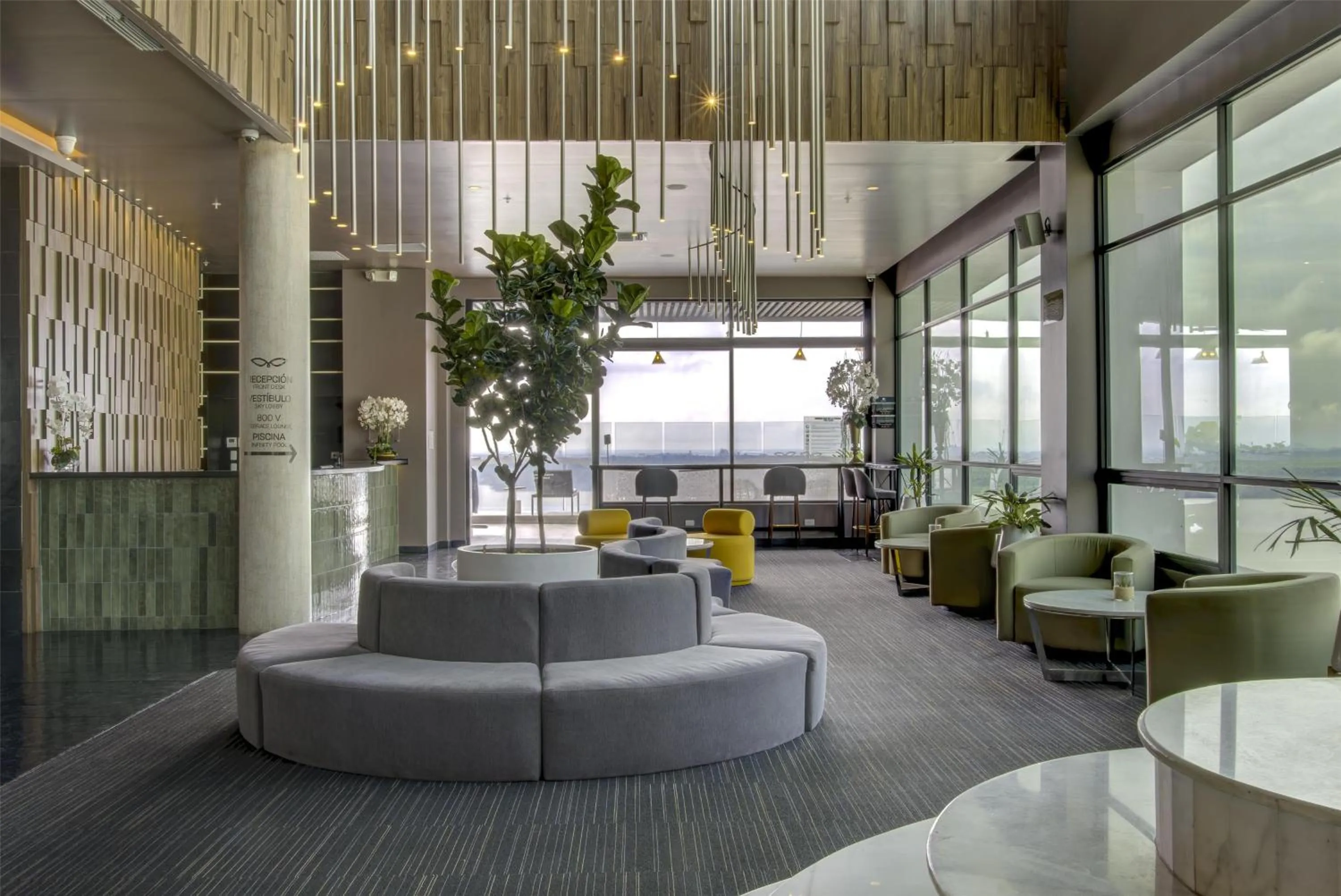 Lobby or reception in DoubleTree by Hilton Guayaquil