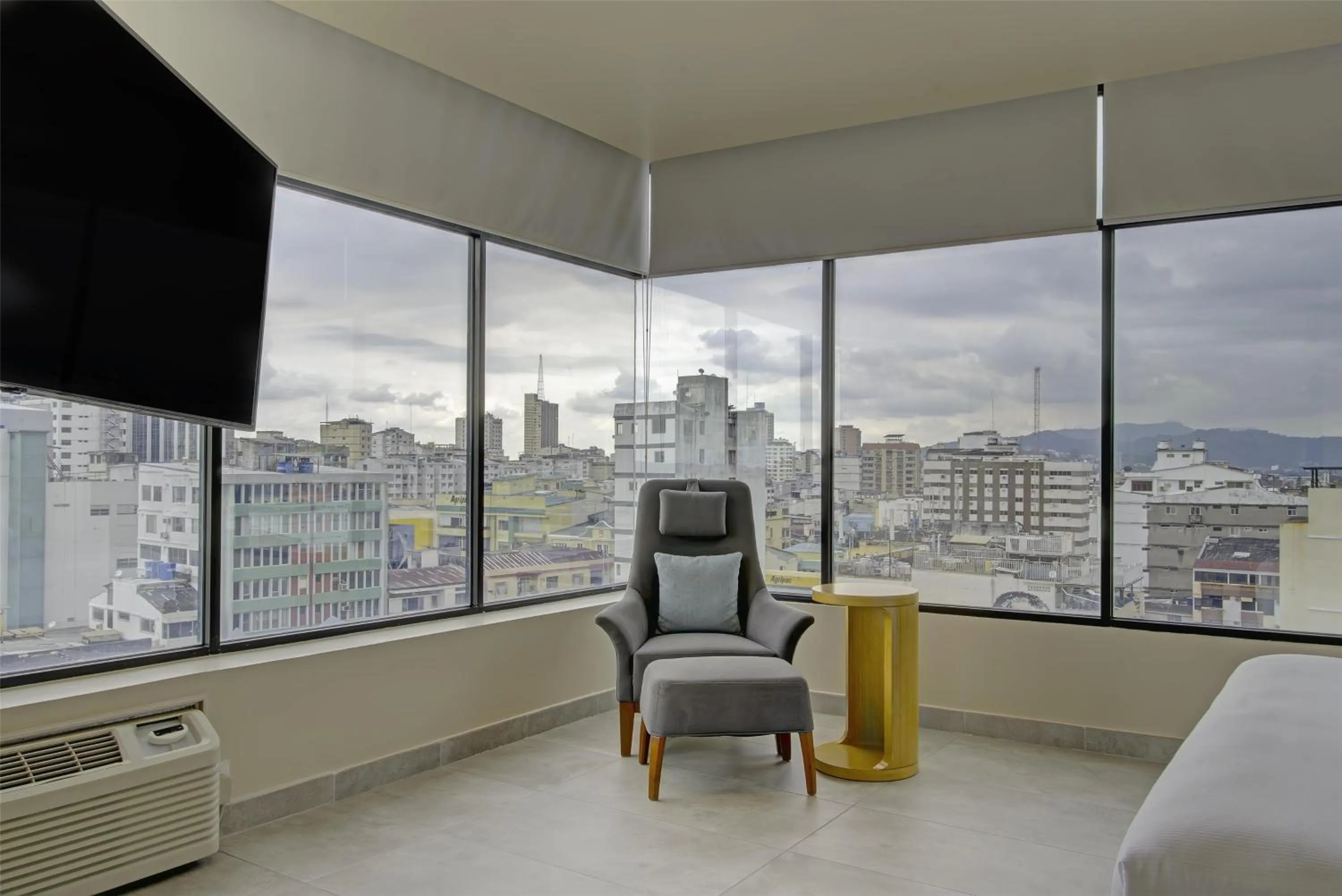 Bed in DoubleTree by Hilton Guayaquil