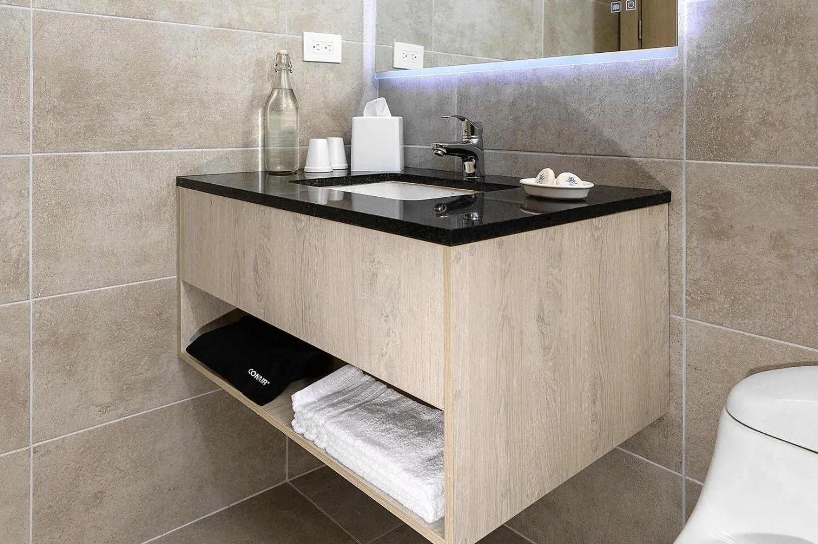 Bathroom in DoubleTree by Hilton Guayaquil