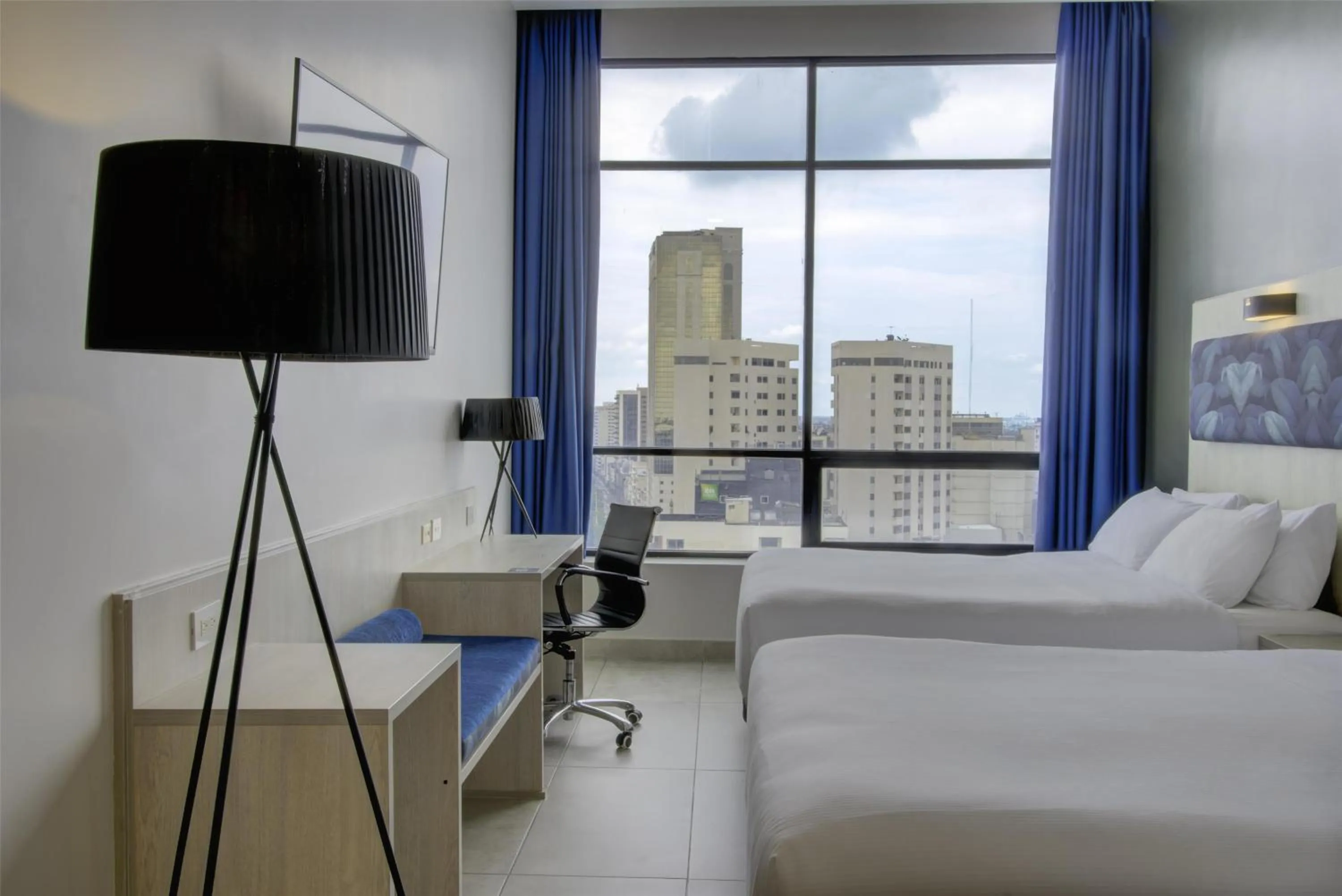 Bed in DoubleTree by Hilton Guayaquil