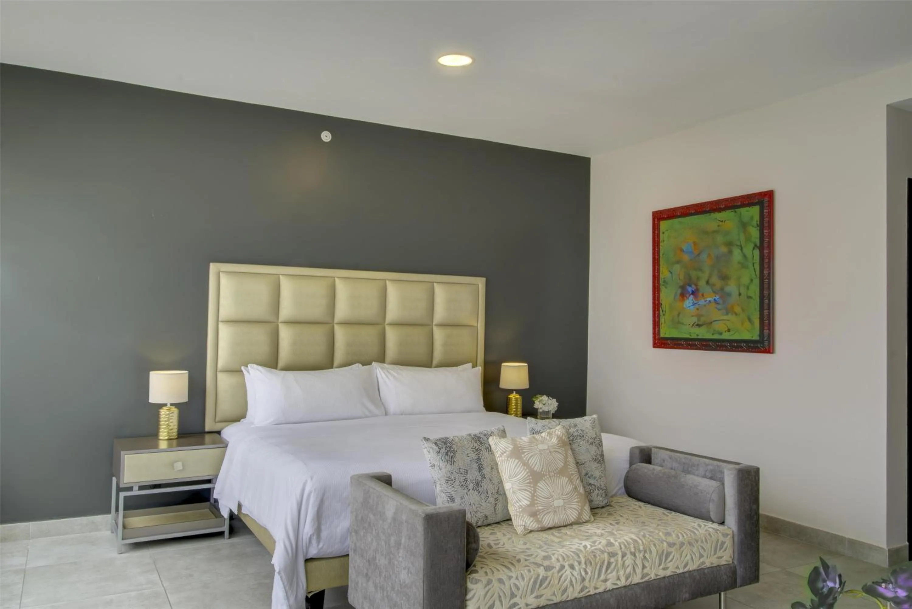 Bed in DoubleTree by Hilton Guayaquil