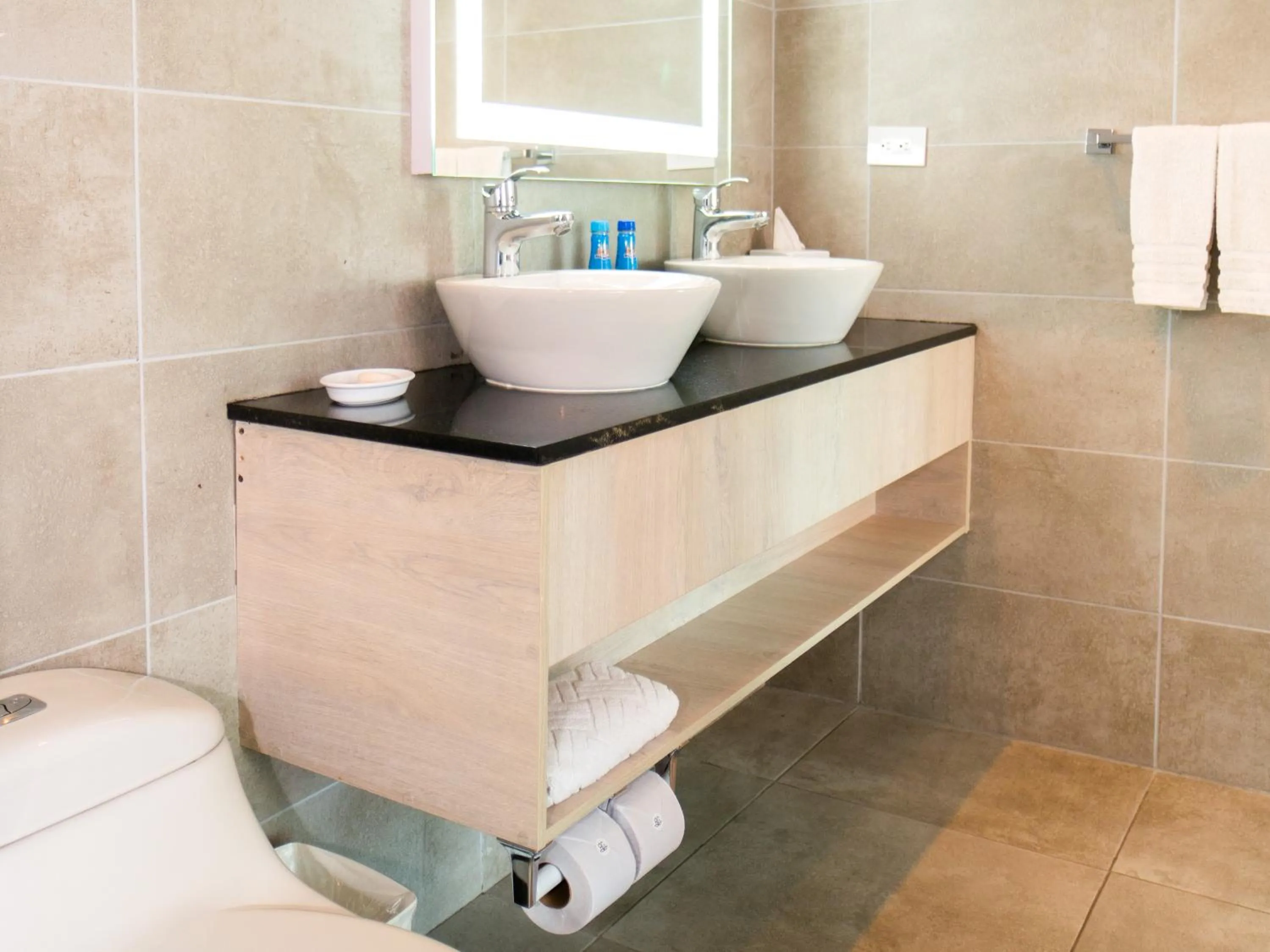 Bathroom in DoubleTree by Hilton Guayaquil