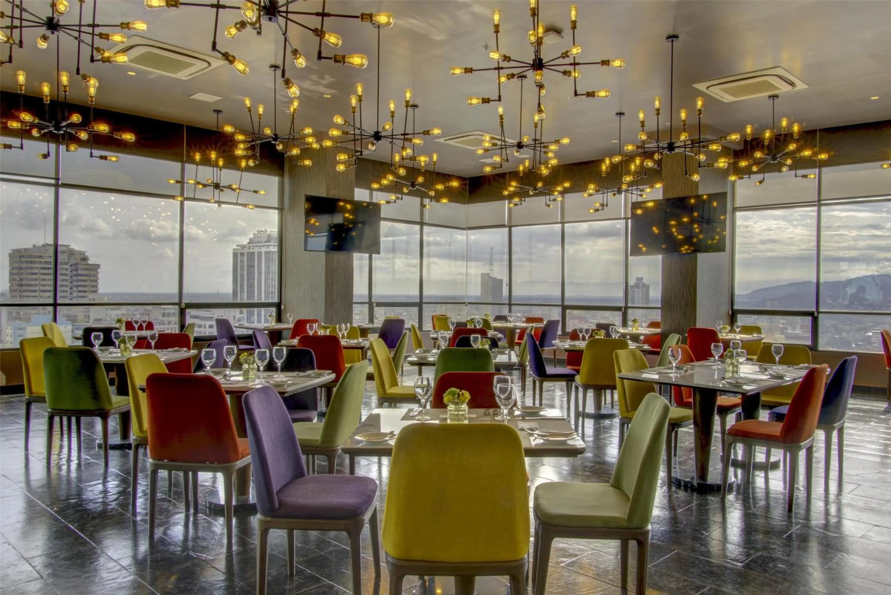 Restaurant/places to eat in DoubleTree by Hilton Guayaquil