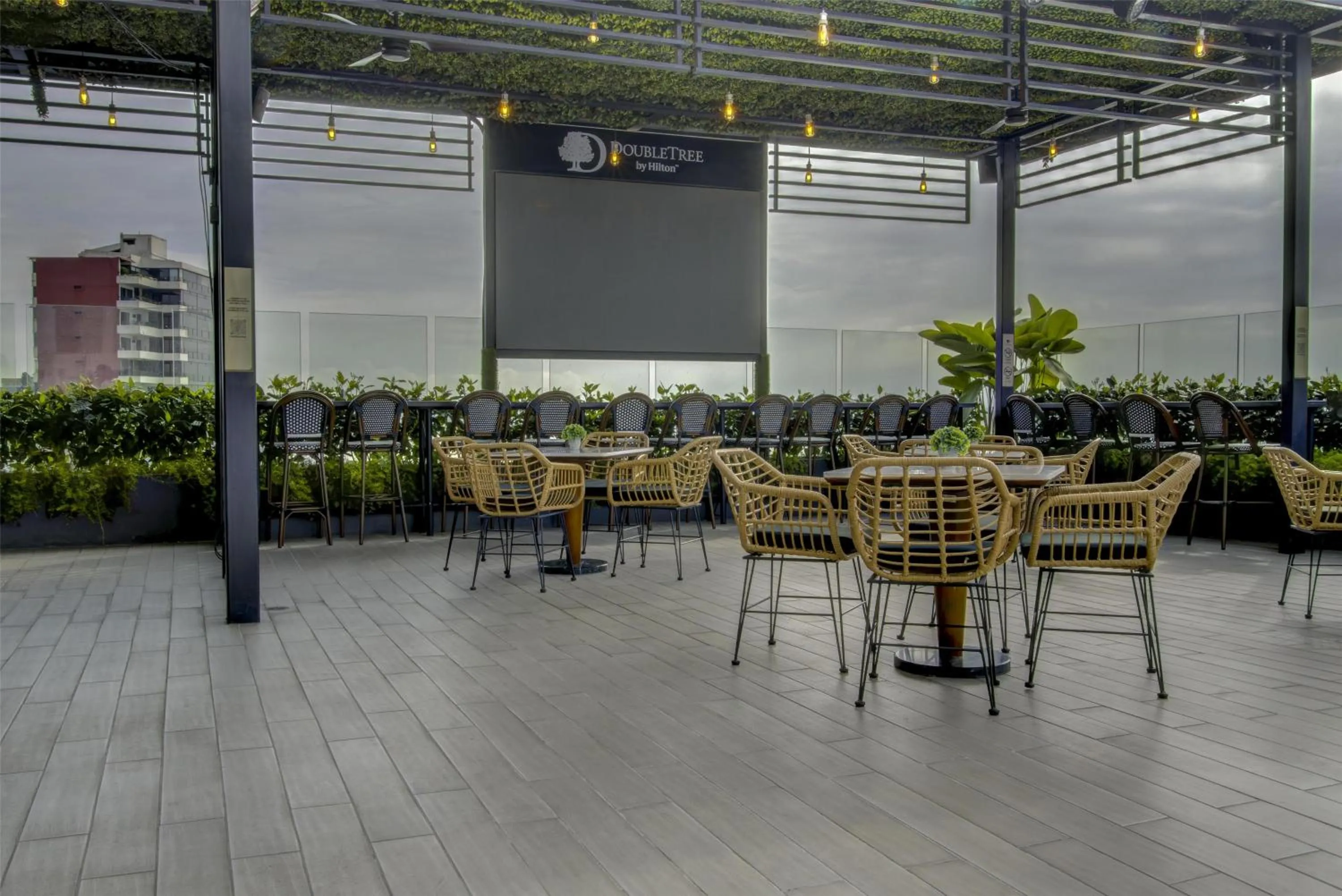Patio in DoubleTree by Hilton Guayaquil