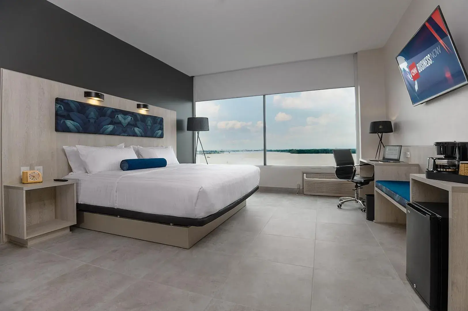 Deluxe King Room in River Garden Hotel + Suites Deluxe King Room in River Garden Hotel + Suites