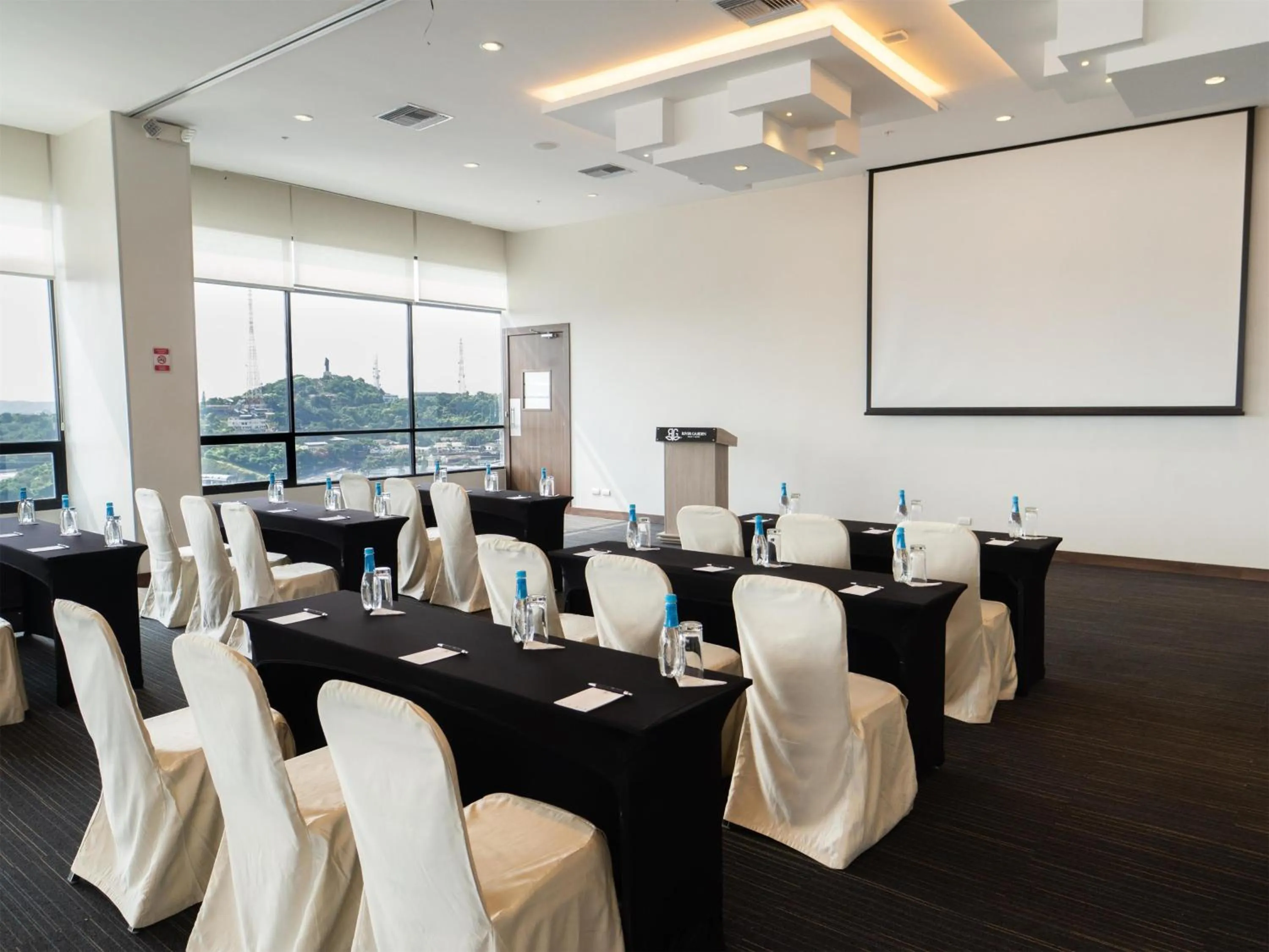 Meeting/conference room in DoubleTree by Hilton Guayaquil