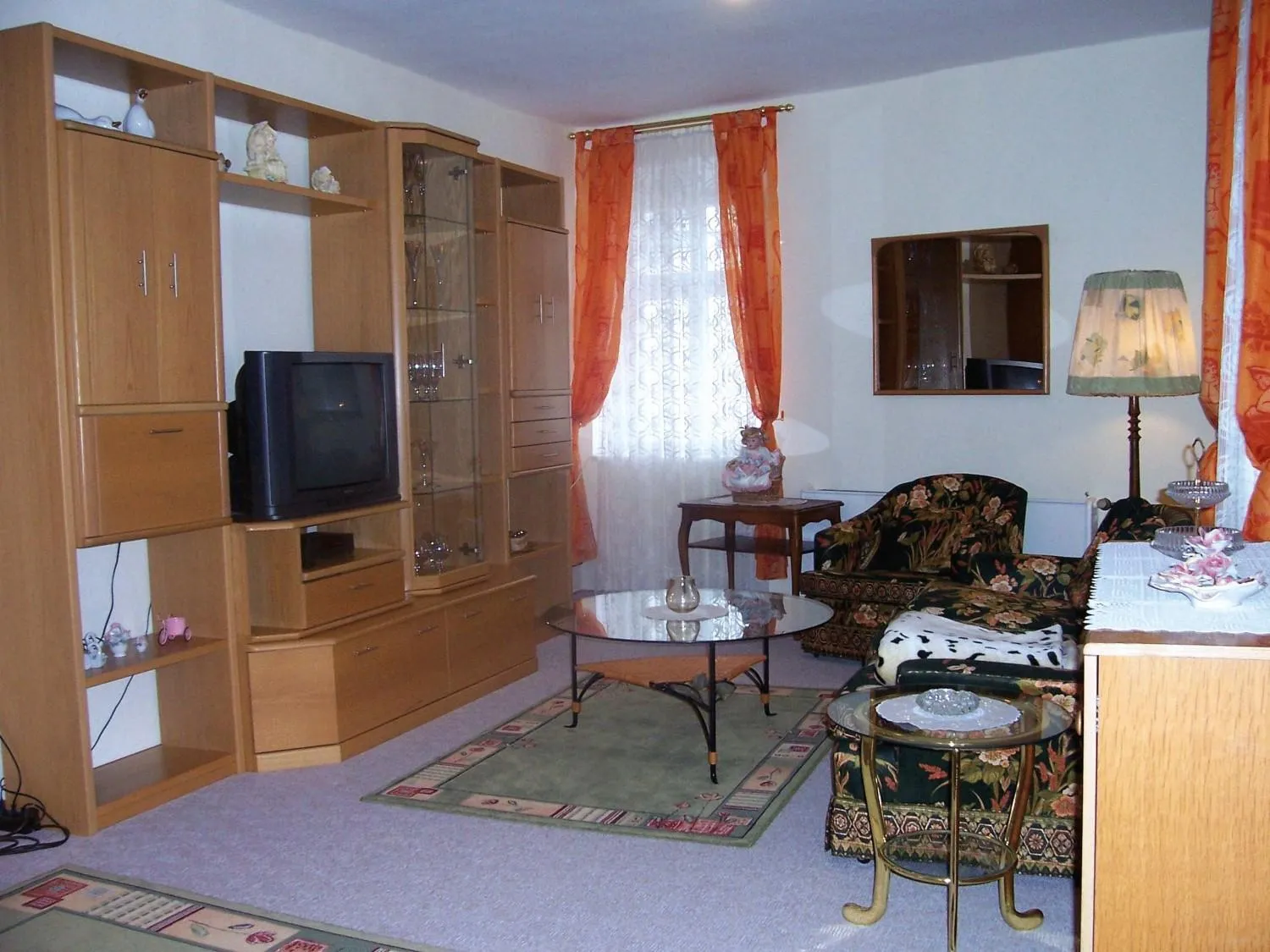 Communal lounge/ TV room in Hotel Krone